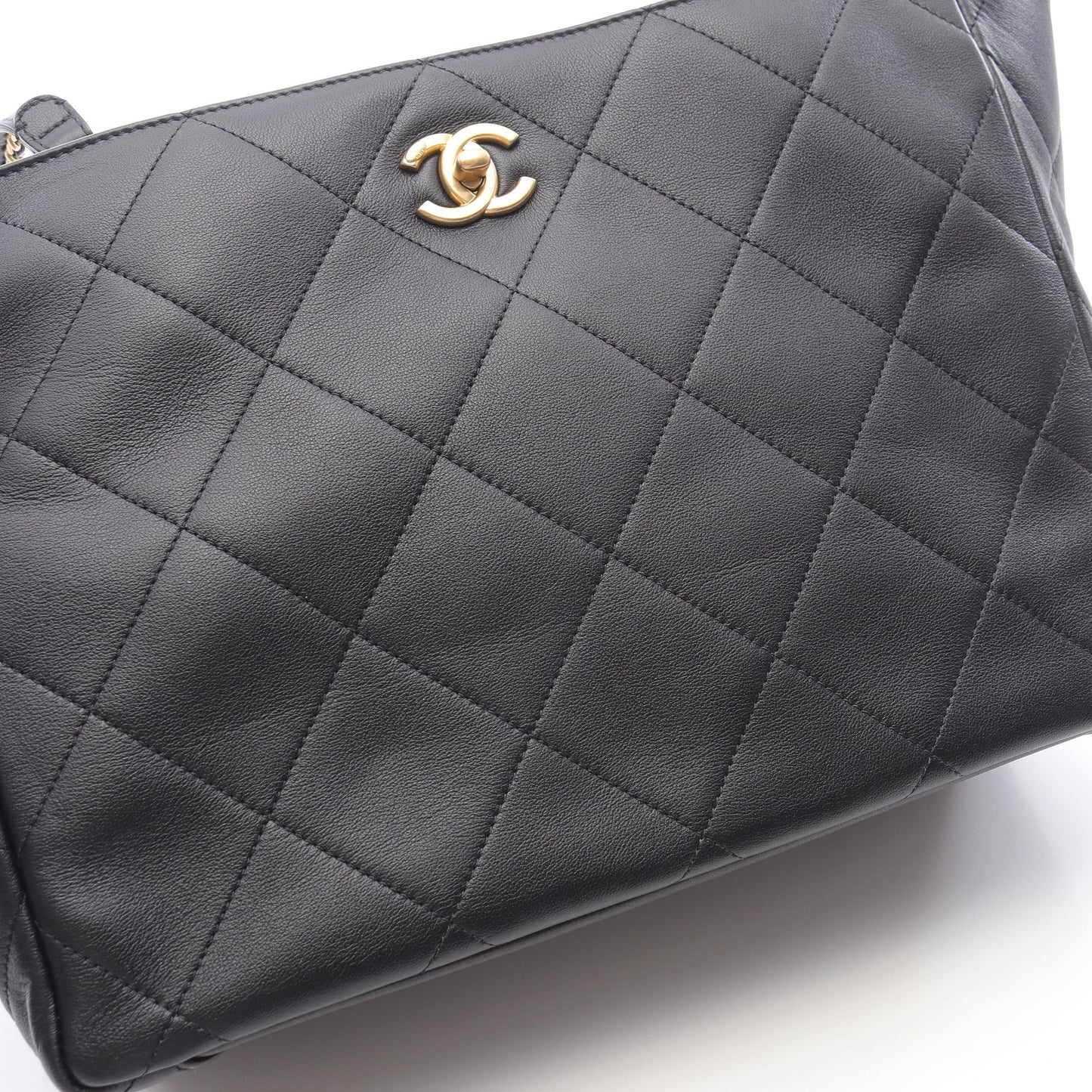 マトラッセ ショルダーバッグ トートバッグ レザー ブラック ゴールド金具 シャネル バッグ CHANEL