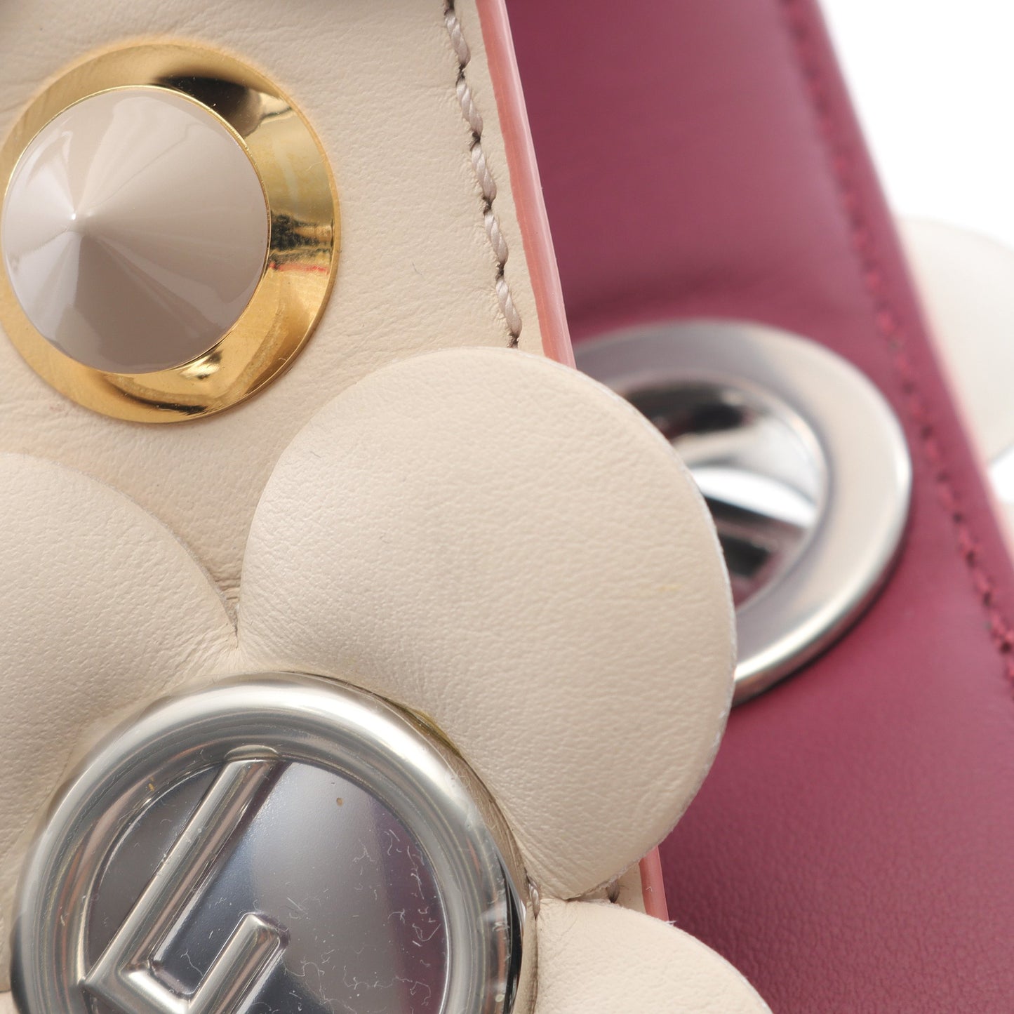 ストラップユー エフイズ ショルダーストラップ フラワー レザー ライトベージュ マルチカラー フェンディ 財布・小物 FENDI