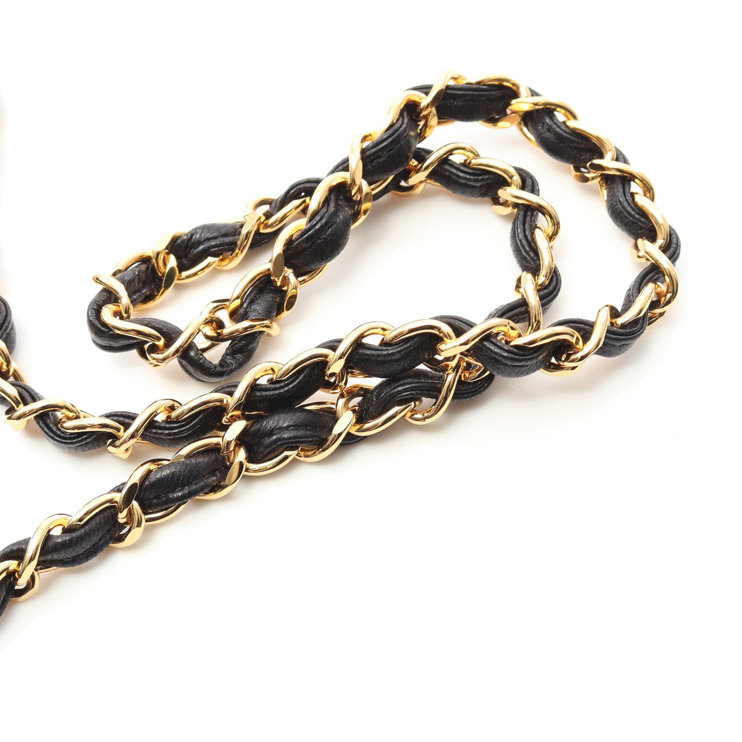 マトラッセ シングルフラップ チェーンショルダーバッグ ラムスキン ブラック ゴールド金具 プッシュロック シャネル バッグ CHANEL
