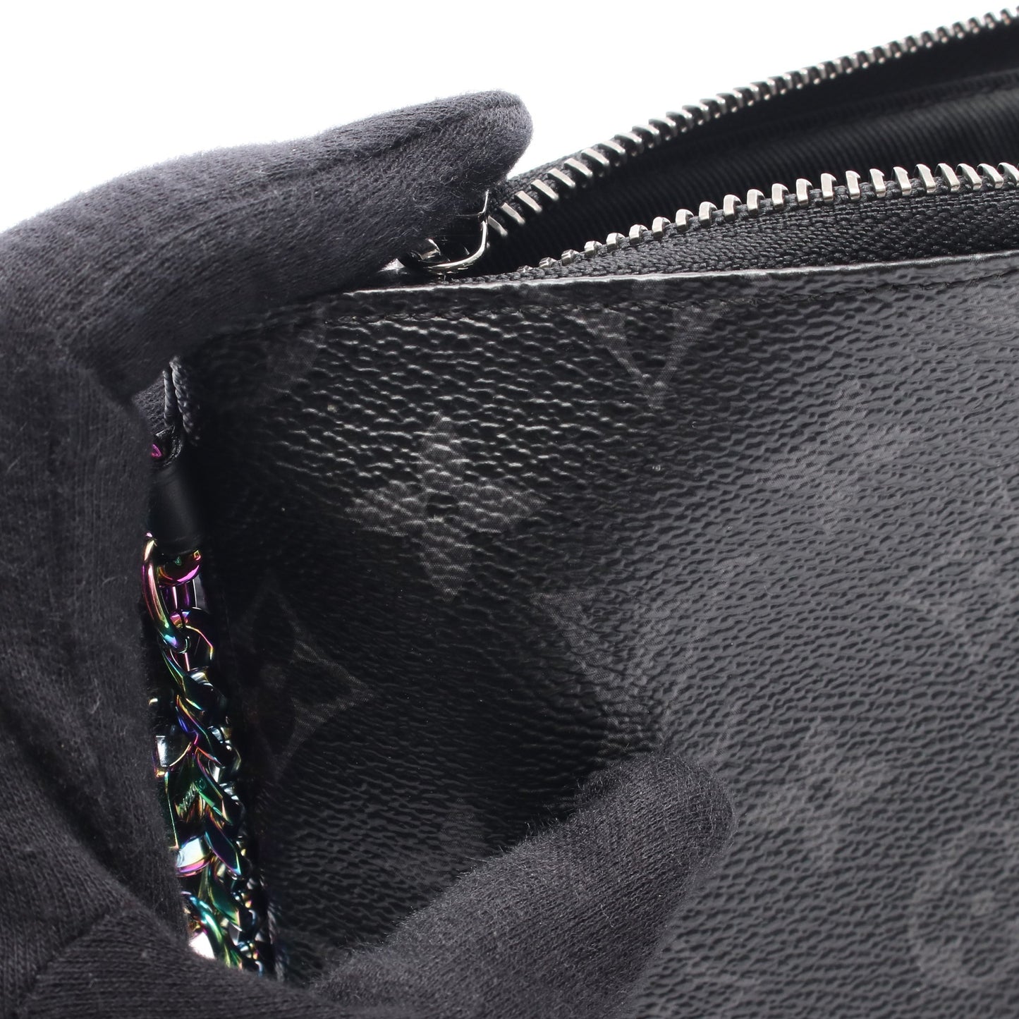 LOUIS VUITTON × fragment design iPadケース モノグラムエクリプス ポーチ PVC ブラック チェーン付き ルイヴィトン 財布・小物 LOUIS VUITTON