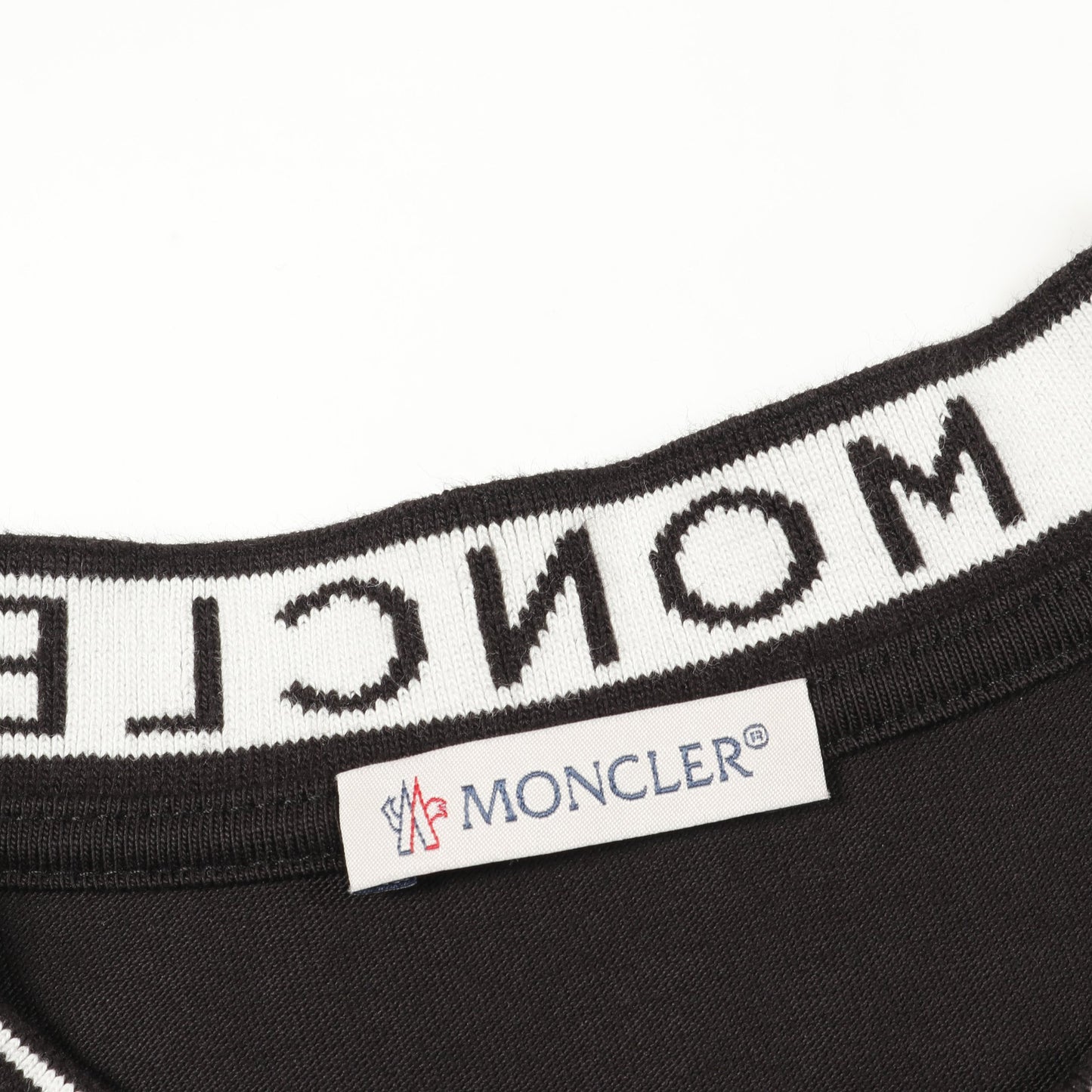 ネックラインロゴ Tシャツ クルーネック コットン ブラック モンクレール トップス MONCLER