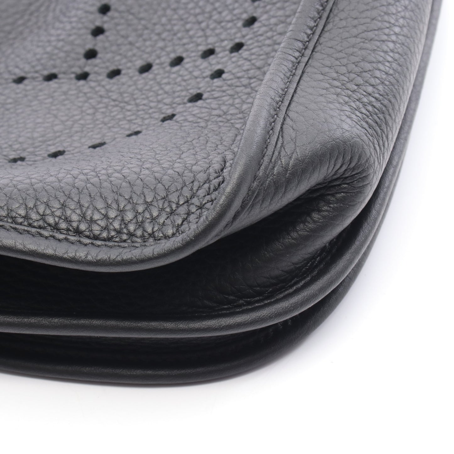 エヴリン 3 トロワ PM ショルダーバッグ トリヨンクレマンス ブラック シルバー金具 K刻印 エルメス バッグ HERMES