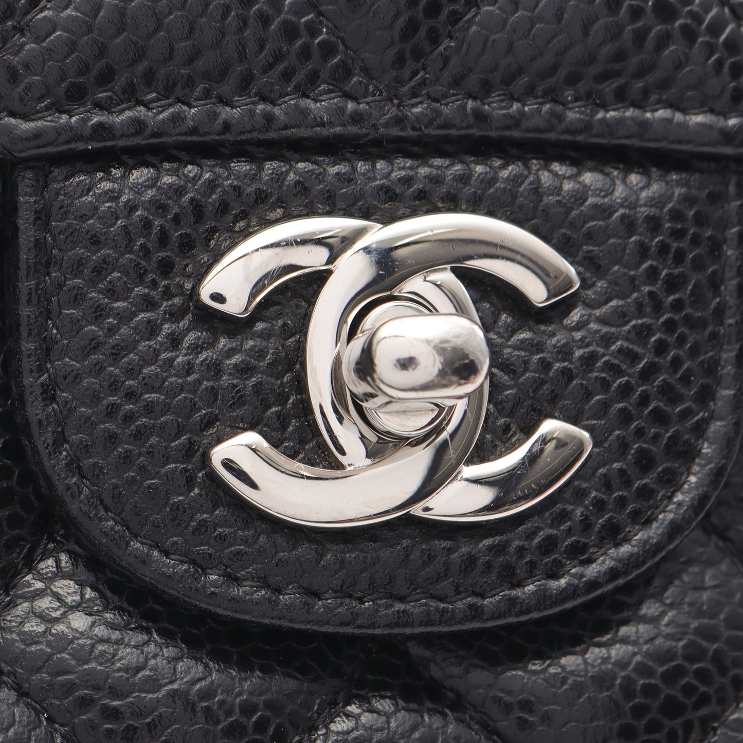 マトラッセ Wフラップ Wチェーンショルダーバッグ キャビアスキン ブラック シルバー金具 シャネル バッグ CHANEL