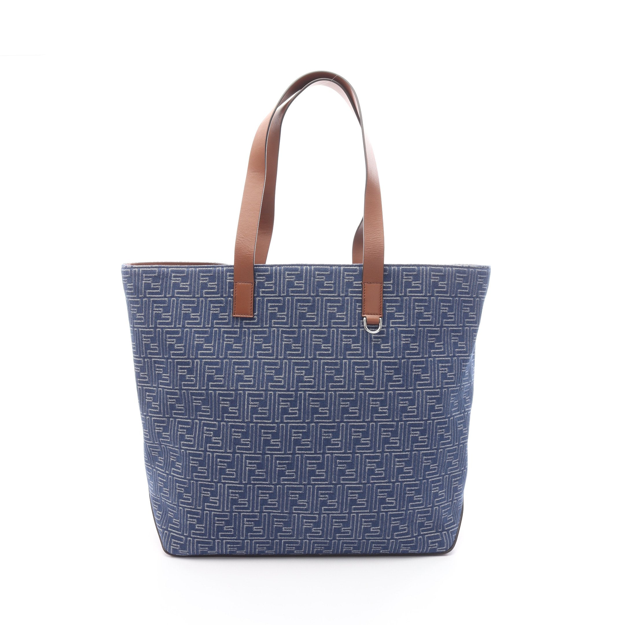 【FENDI】レザーバッグ ショッピングバッグ フェンディ】ロゴが効いたトートバッグ＆ミニ財布の最新をチェック