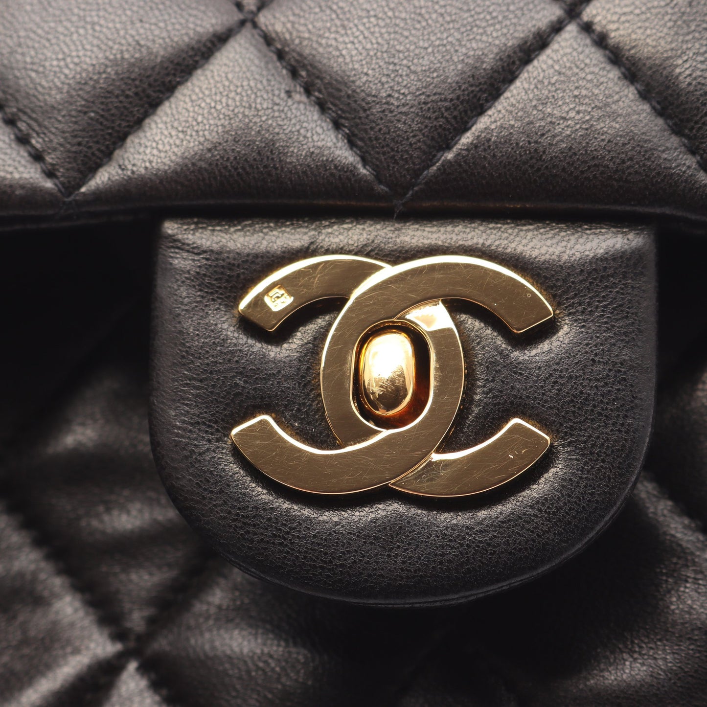 ミニマトラッセ チェーンショルダーバッグ ラムスキン ブラック ゴールド金具 シャネル バッグ CHANEL