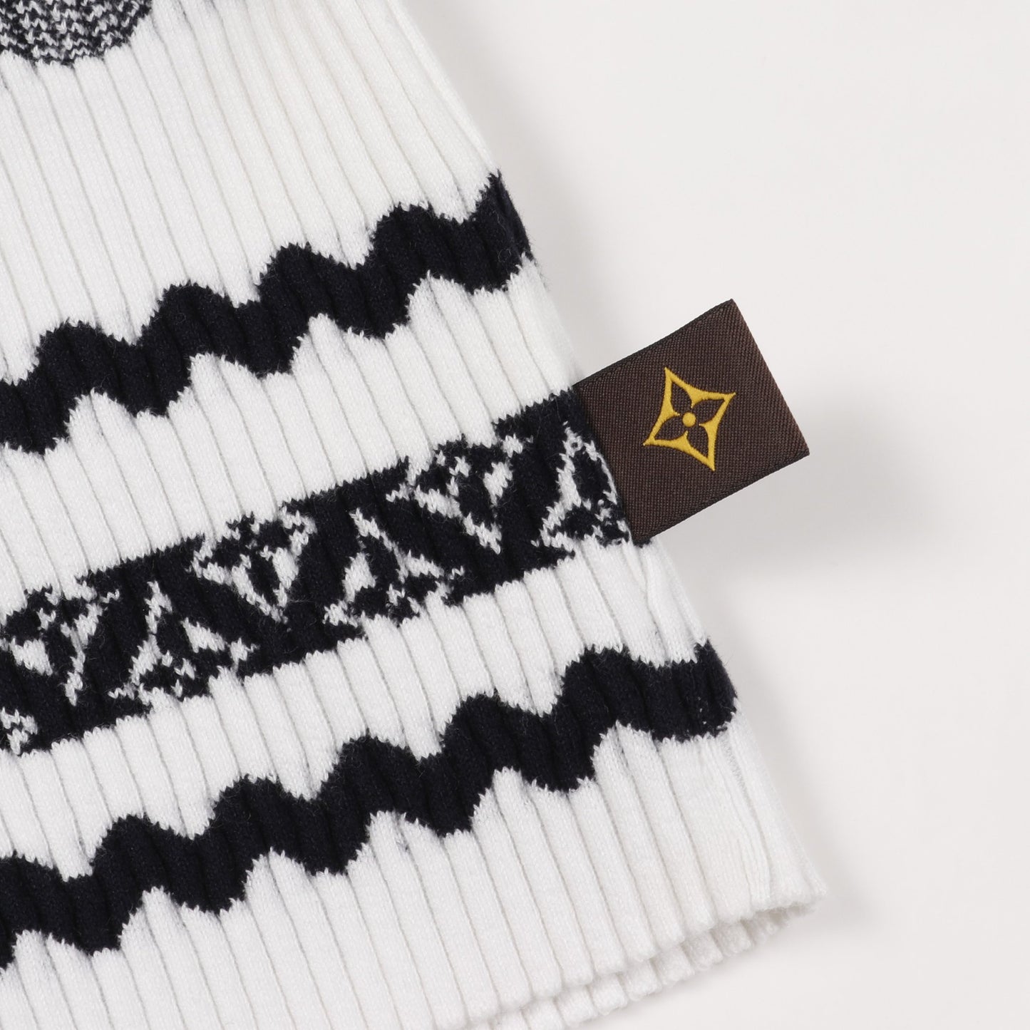 リブ ニット Tシャツ コットン ホワイト ブラック クロップド丈 ルイヴィトン トップス LOUIS VUITTON