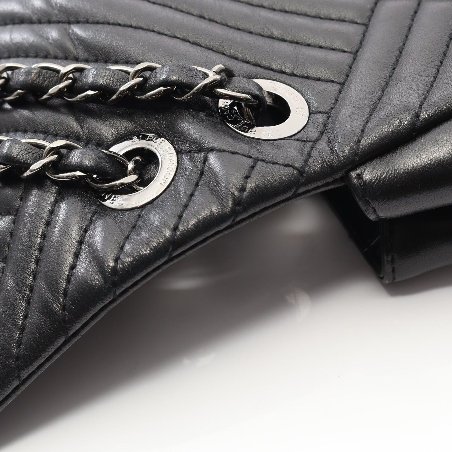 バイアスステッチ Wチェーンショルダーバッグ ラムスキン ブラック シルバー金具 シャネル バッグ CHANEL