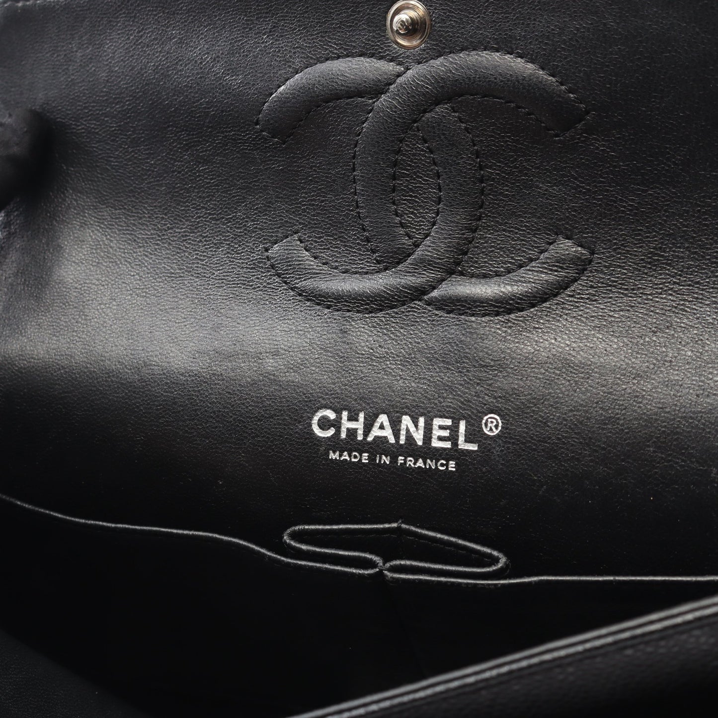 マトラッセ Wフラップ Wチェーンショルダーバッグ キャビアスキン ブラック シルバー金具 シャネル バッグ CHANEL