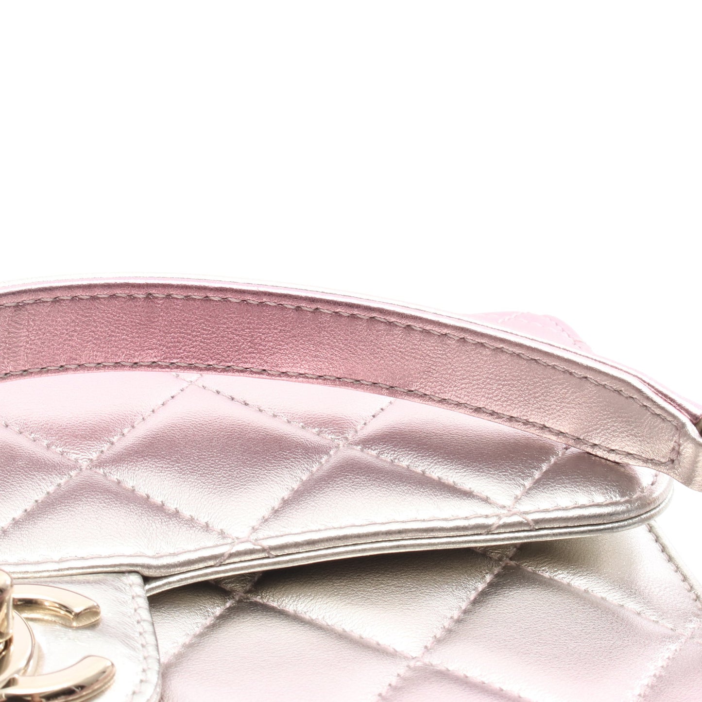 マトラッセ チェーンショルダーバッグ ラムスキン ピンク シャンパンゴールド ゴールド金具 メタリック シャネル バッグ CHANEL