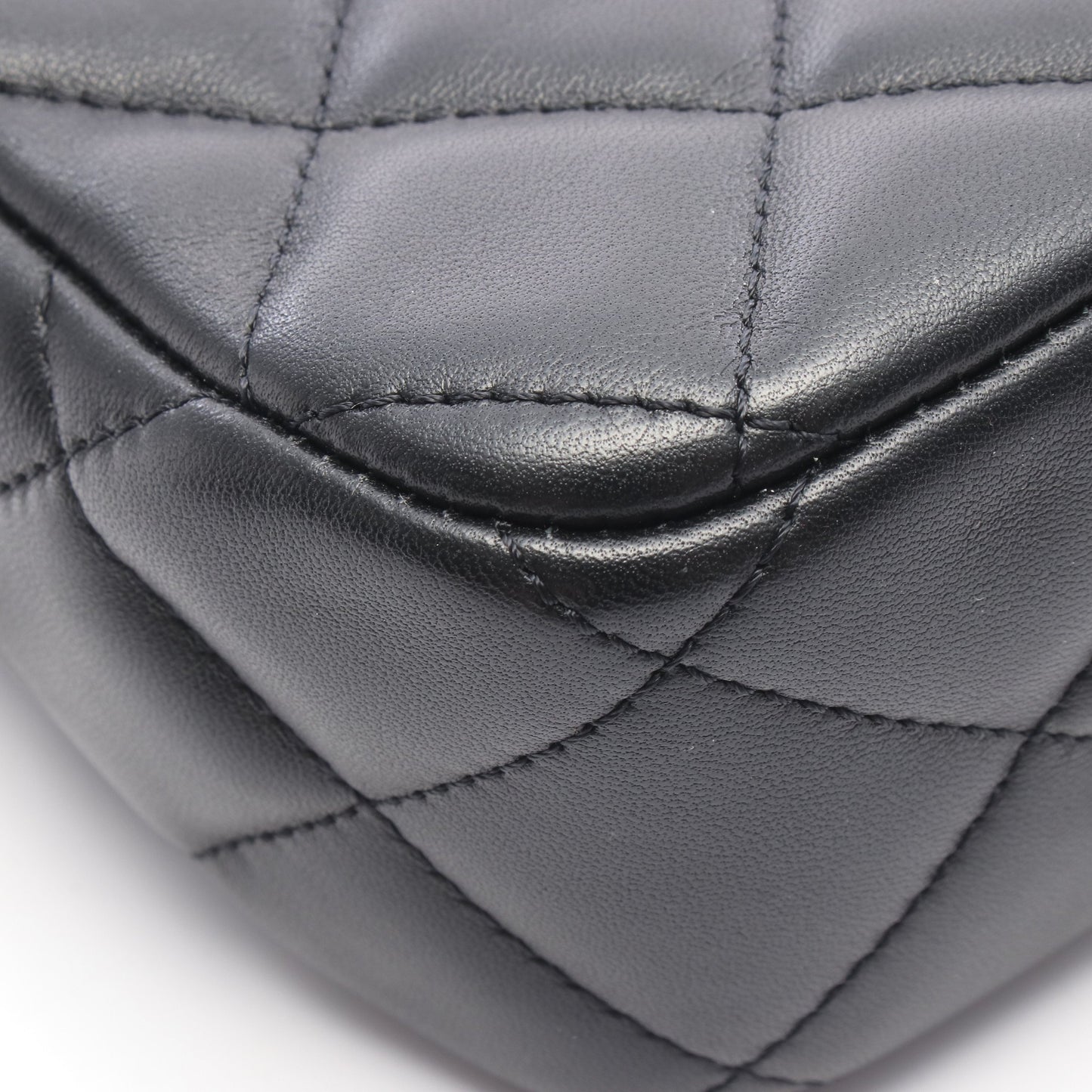 マトラッセ チェーンショルダーバッグ レザー ブラック ゴールド金具 フェイクパール シャネル バッグ CHANEL