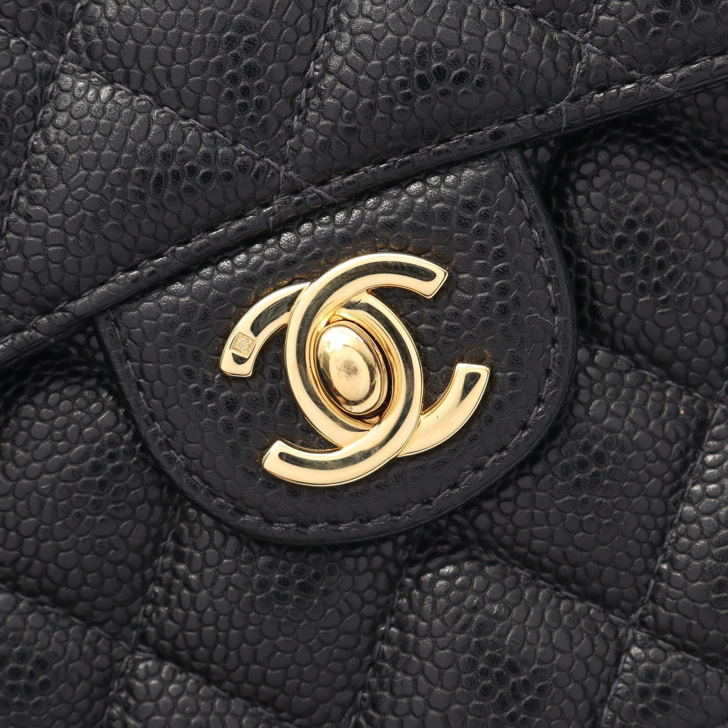 ミニマトラッセ チェーンショルダーバッグ キャビアスキン ブラック ゴールド金具 シャネル バッグ CHANEL