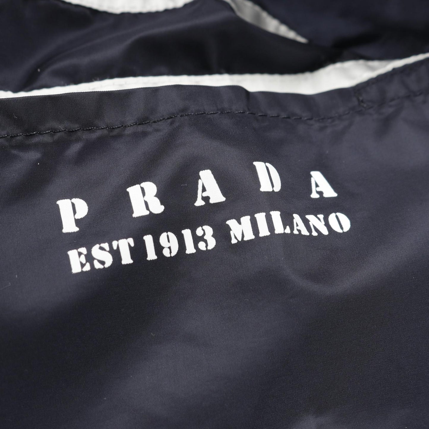 ライトウェイト Re-Nylon ブルゾンジャケット ブルゾン ナイロン ネイビー ホワイト プラダ アウター PRADA