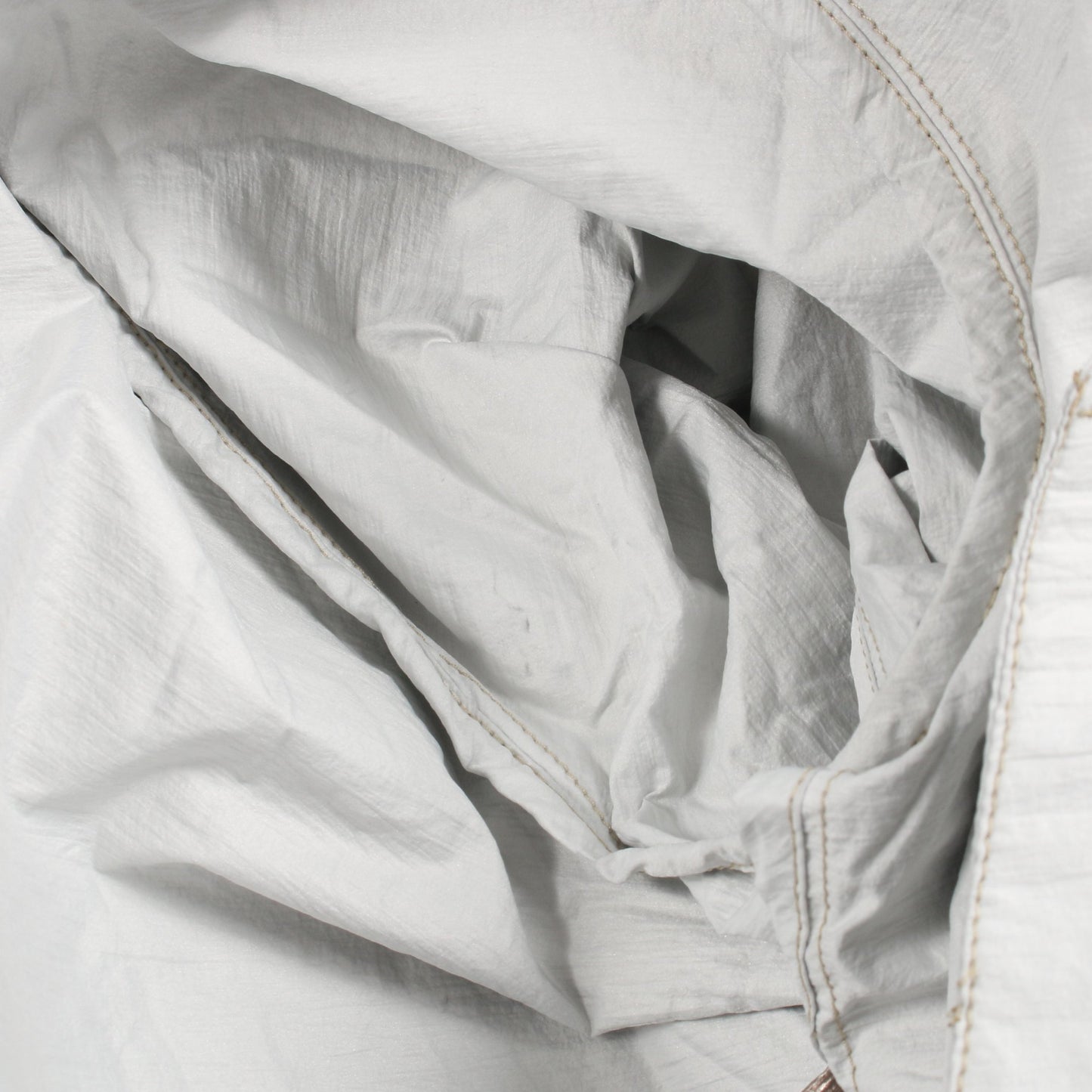 ESCHAMALI ジャケット ナイロン シャンパンゴールド フード付き モンクレール アウター MONCLER