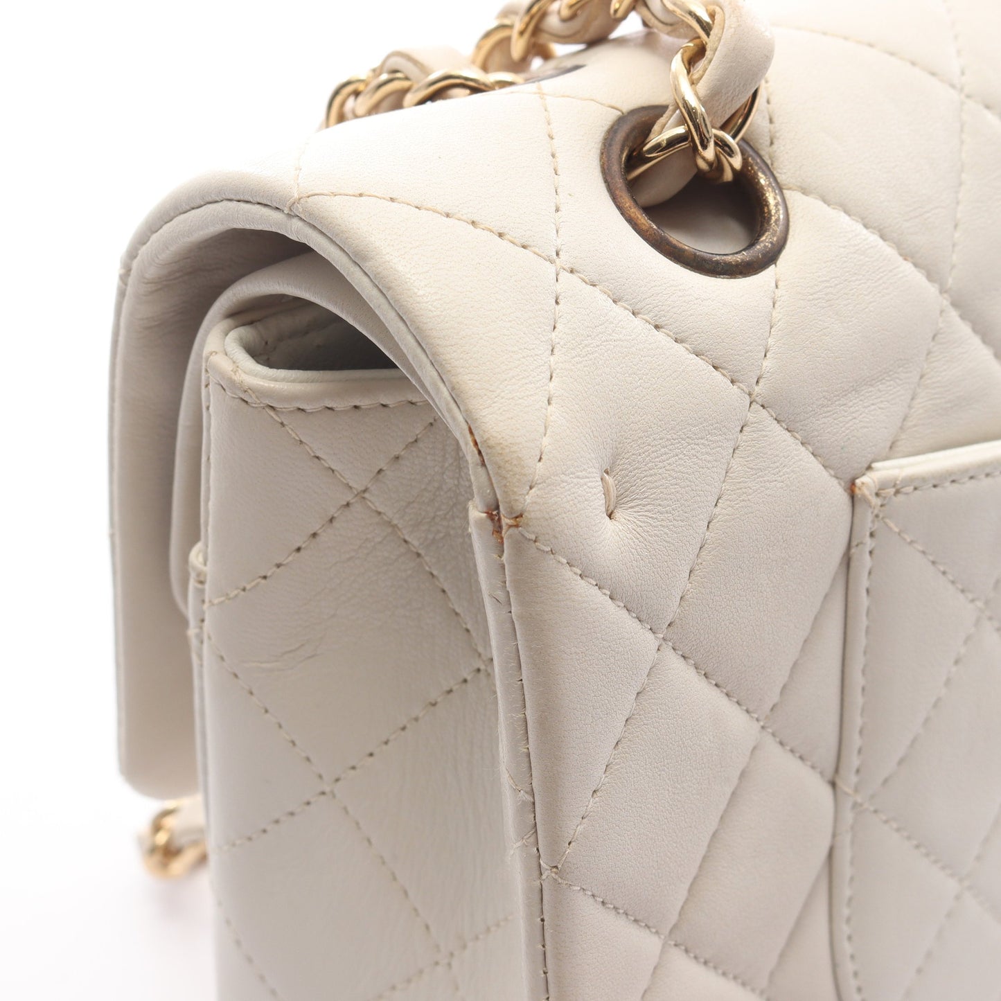 マトラッセ ダブルフラップ Wチェーンショルダーバッグ ラムスキン ホワイト ゴールド金具 シャネル バッグ CHANEL
