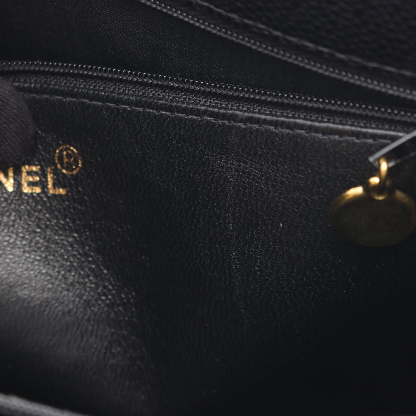 マトラッセ チェーンショルダーバッグ キャビアスキン ブラック ゴールド金具 シャネル バッグ CHANEL