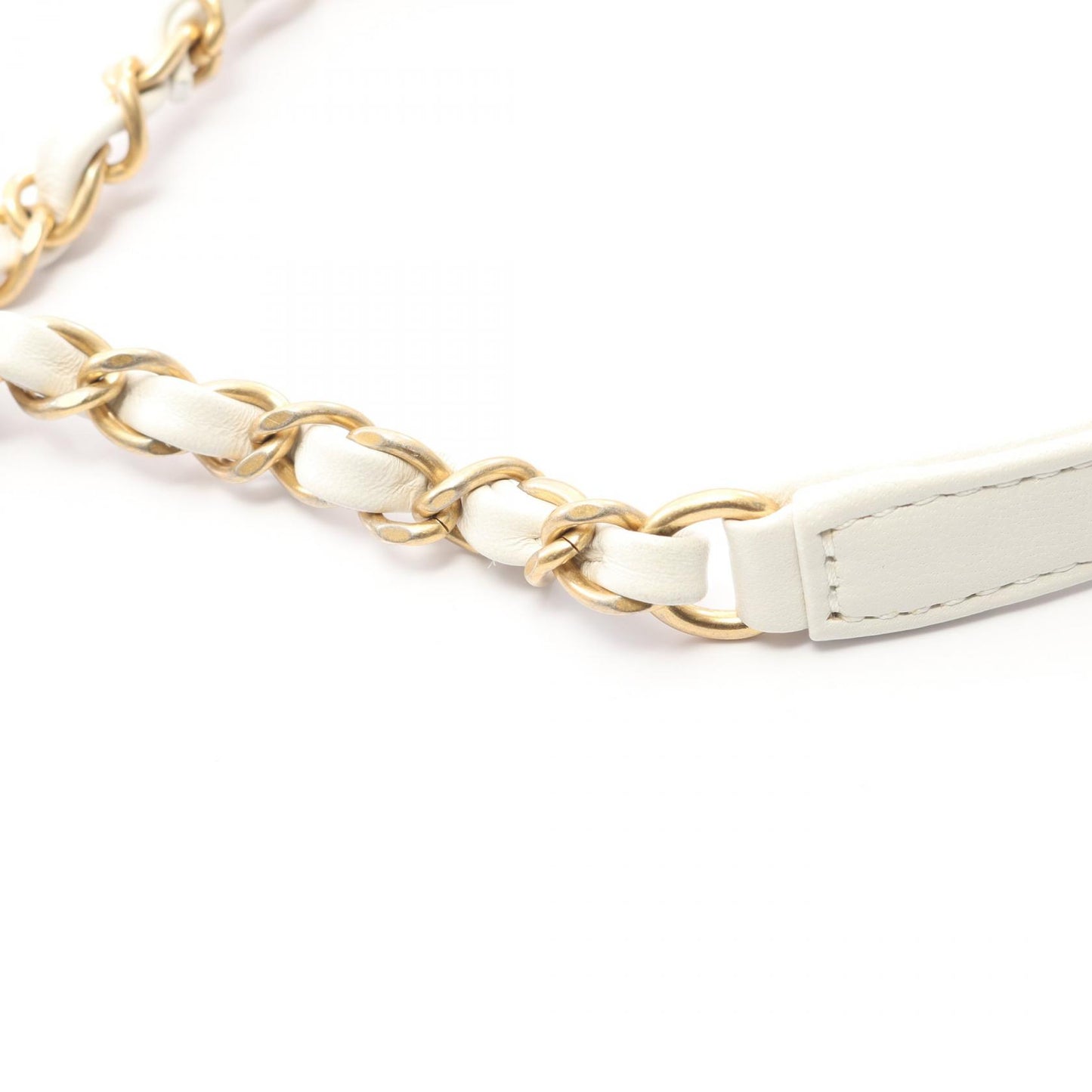マトラッセ チェーンショルダーバッグ ラムスキン ホワイト ゴールド金具 シャネル バッグ CHANEL