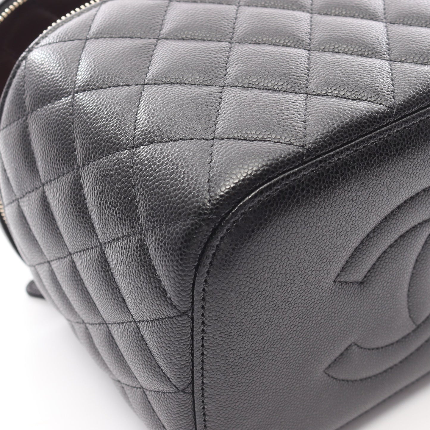タイムレスクラシック マトラッセ ハンドバッグ バニティバッグ キャビアスキン ブラック ゴールド金具 シャネル バッグ CHANEL