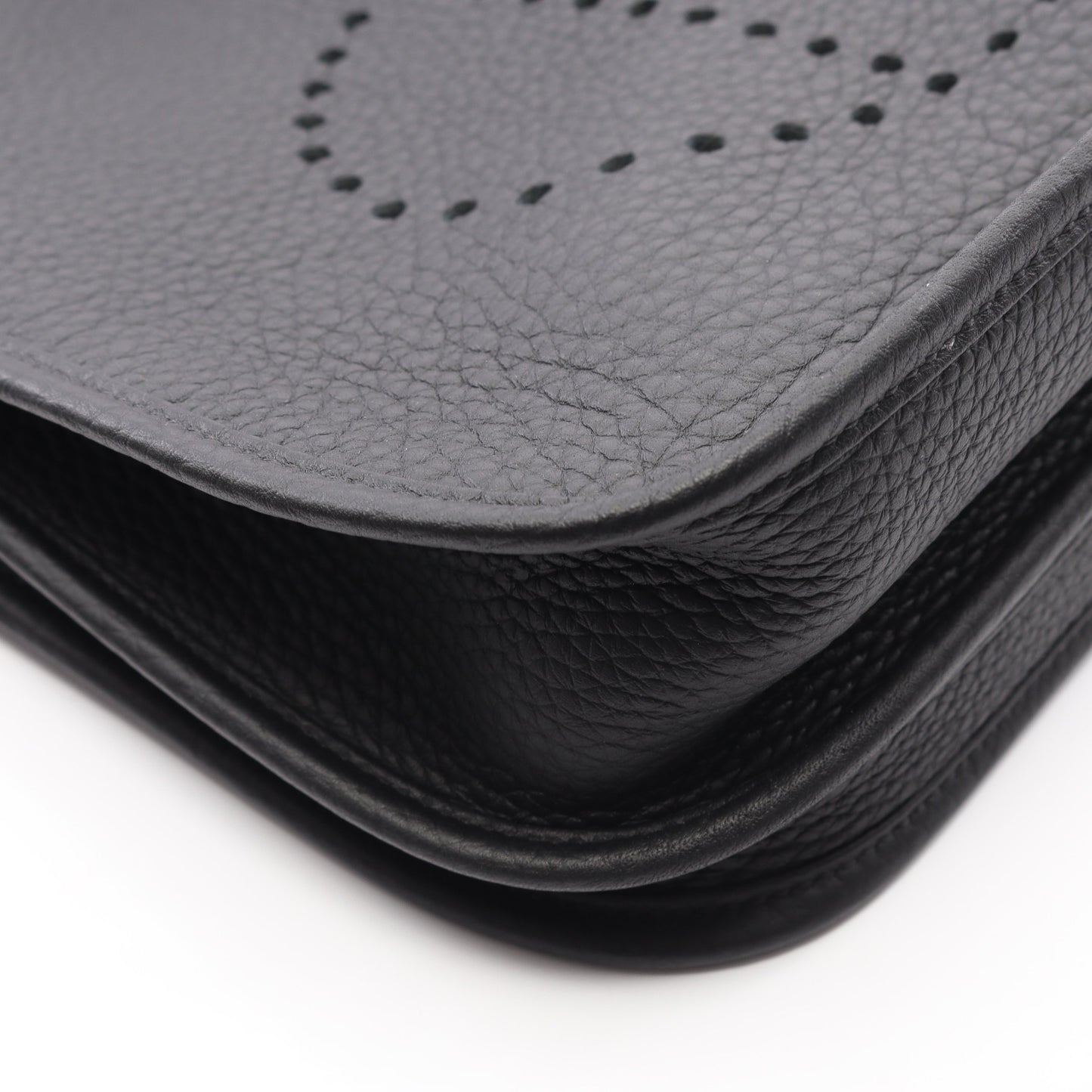 エヴリン 3 トロワ PM ショルダーバッグ トリヨンクレマンス ブラック シルバー金具 K刻印 エルメス バッグ HERMES