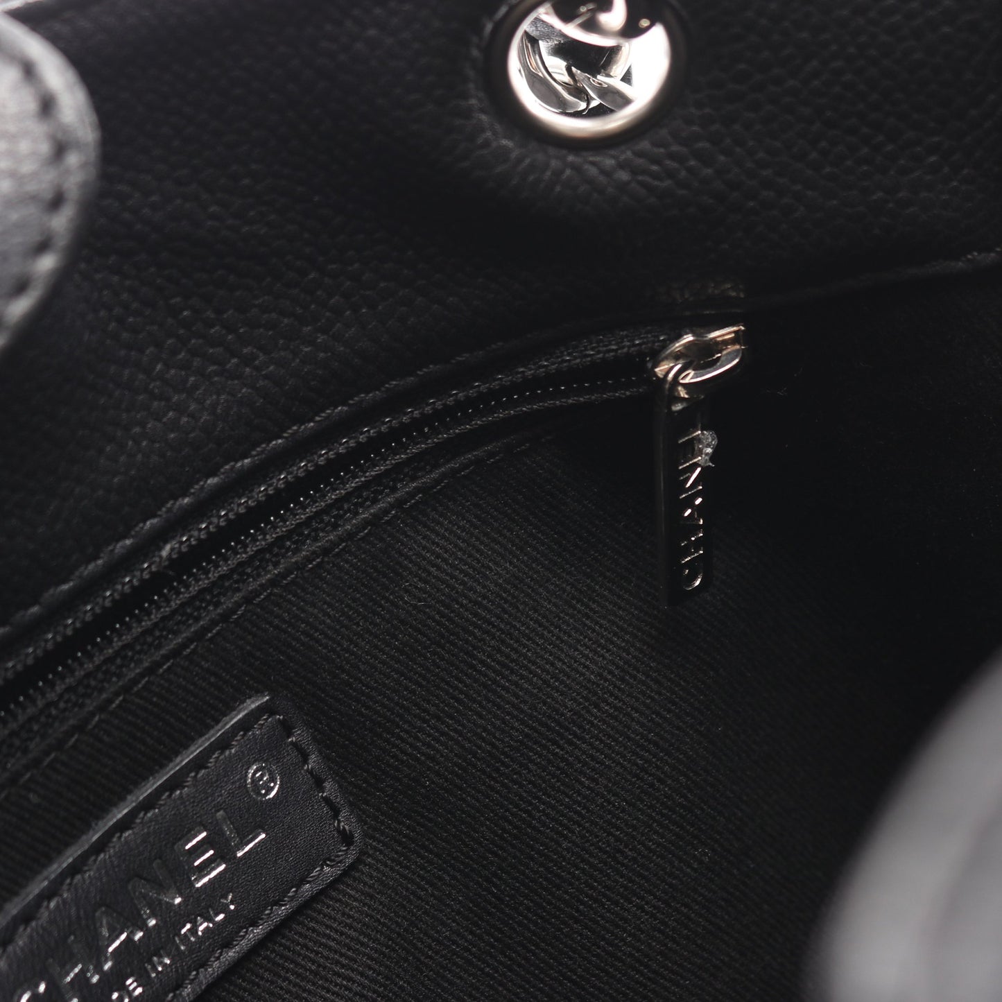 マトラッセ PST チェーンショルダーバッグ チェーントートバッグ キャビアスキン ブラック シルバー金具 シャネル バッグ CHANEL