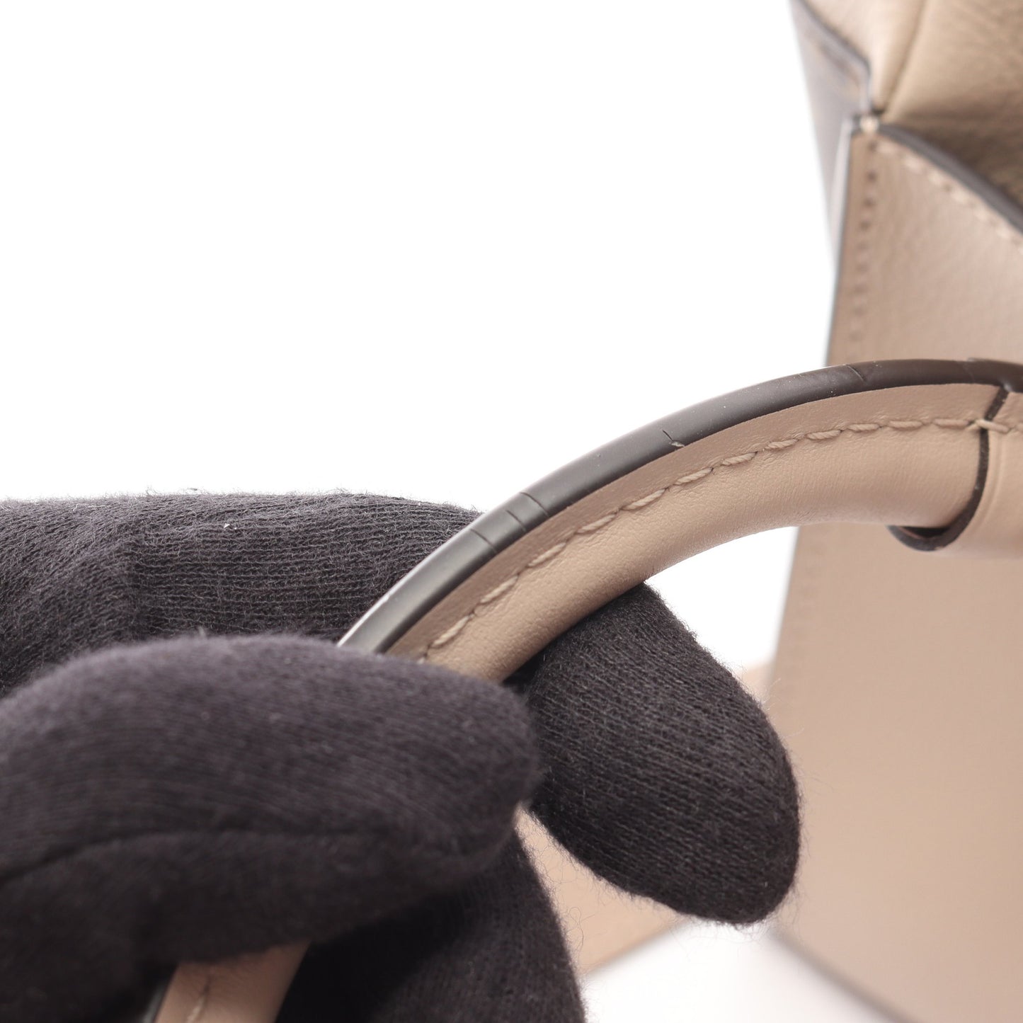 オンマイサイドPM モノグラム グレージュ ハンドバッグ レザー PVC ピンクベージュ ブラウン 2WAY ルイヴィトン バッグ LOUIS VUITTON