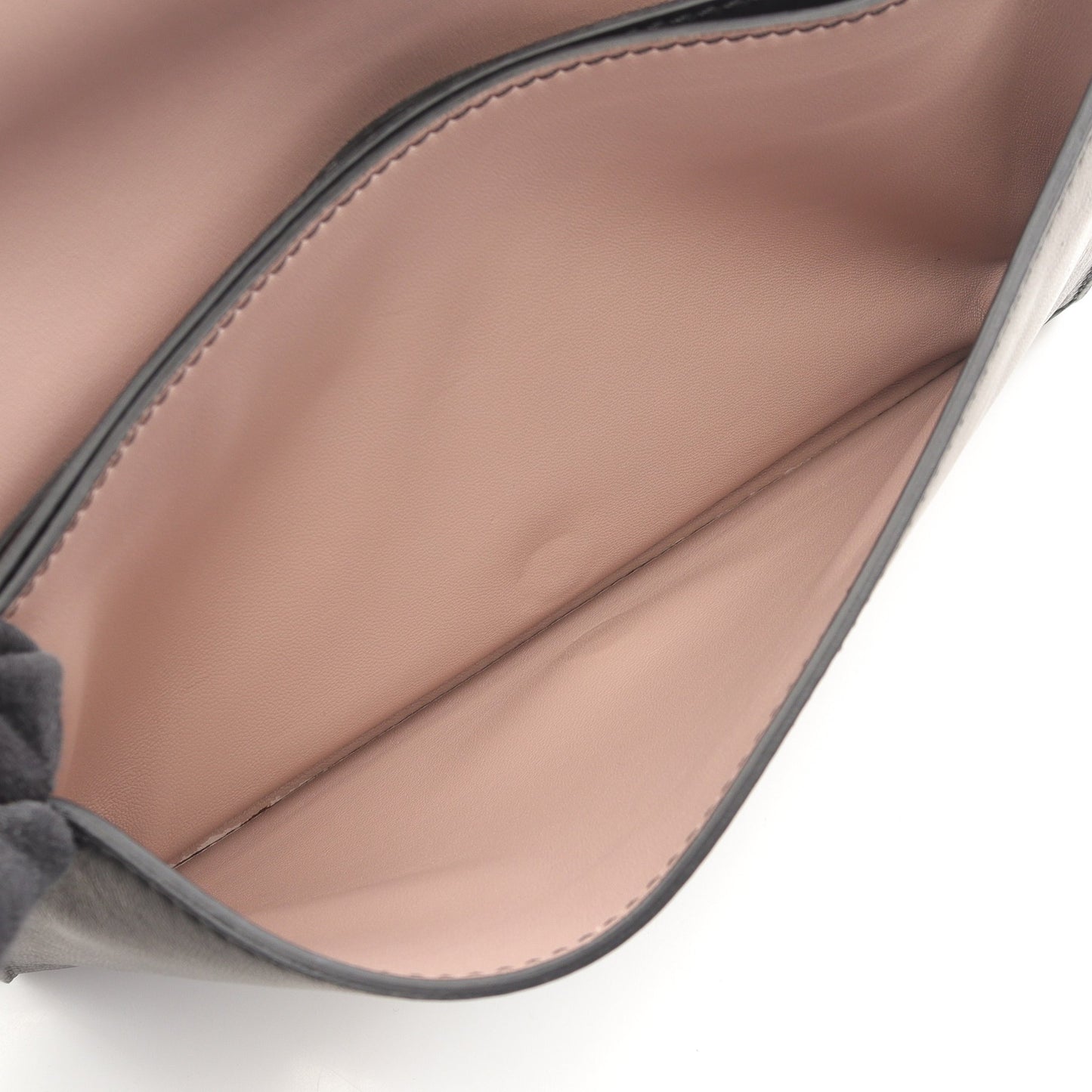 ロックスタッズ クラッチバッグ レザー ブラック ヴァレンティノガラヴァーニ バッグ VALENTINO GARAVANI