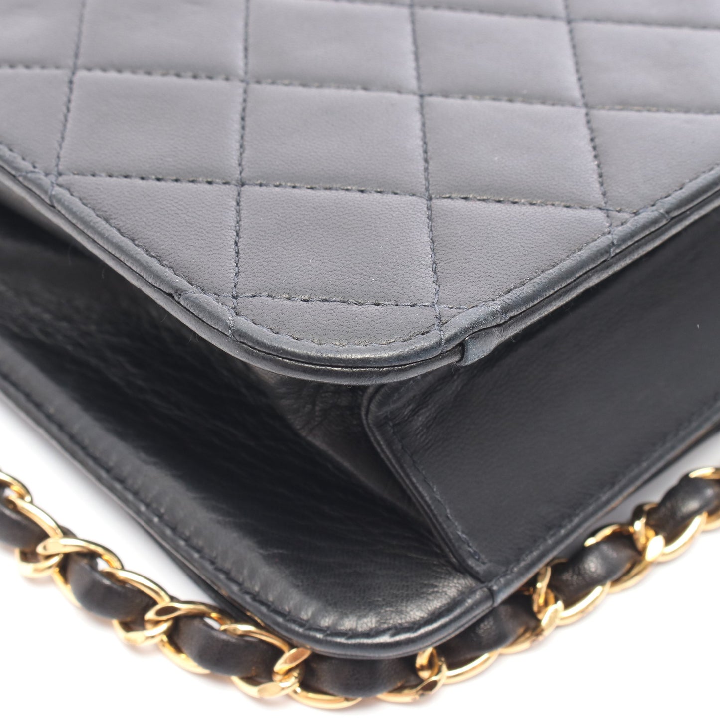 マトラッセ フルフラップ チェーンショルダーバッグ ラムスキン ブラック ゴールド金具 シャネル バッグ CHANEL