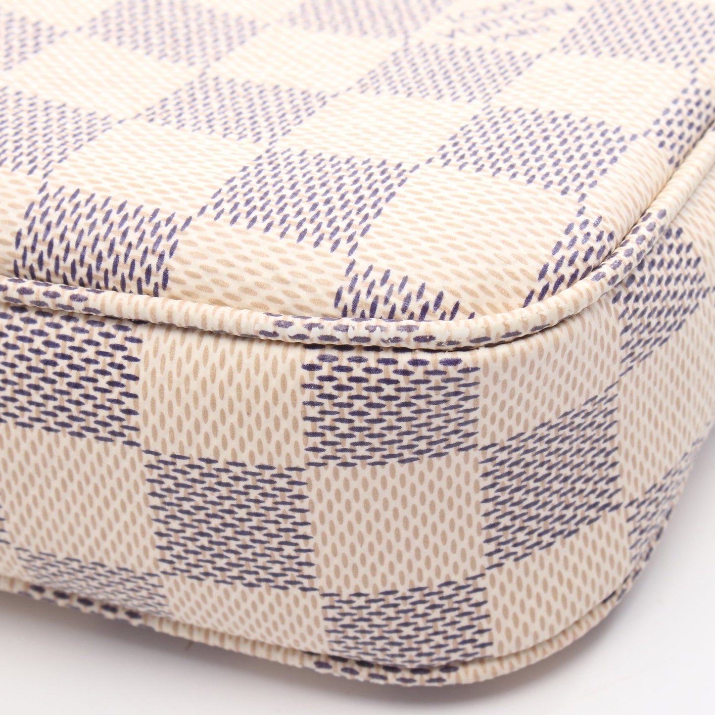 ポシェットアクセソワール ダミエアズール ハンドバッグ PVC レザー ホワイト ルイヴィトン バッグ LOUIS VUITTON