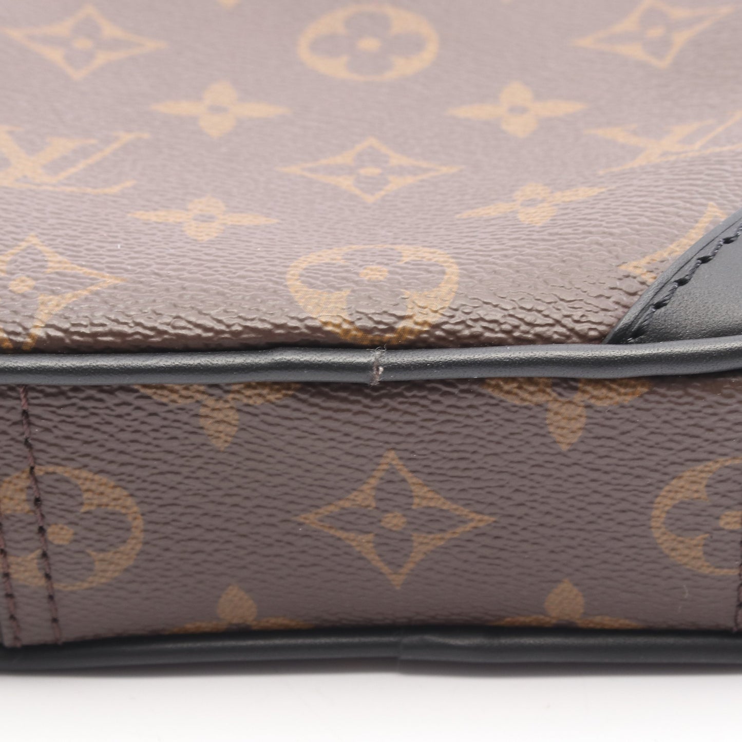 ユティリティ サイドバッグ モノグラムソーラーレイ ウエストバッグ ボディバッグ PVC レザー ブラウン ブラック ルイヴィトン バッグ LOUIS VUITTON