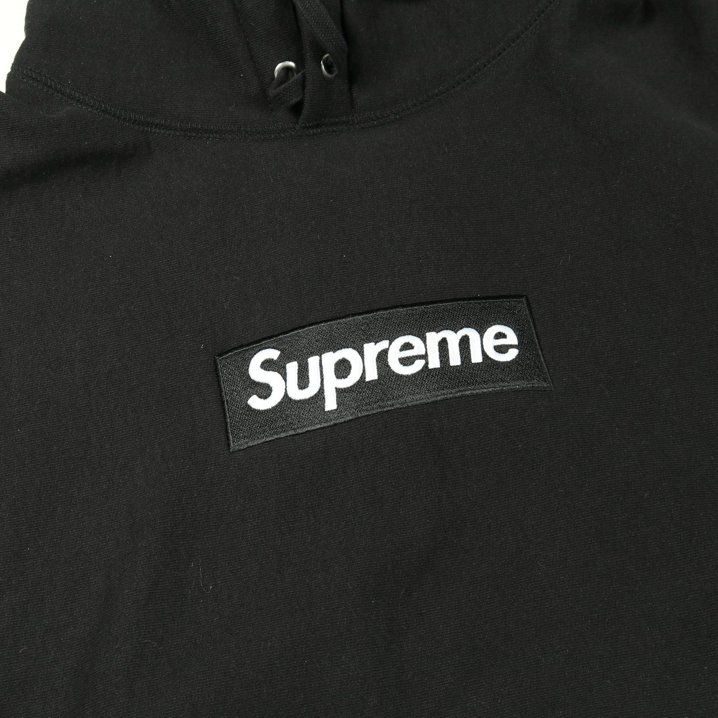 プルオーバーパーカー ロゴワッペン コットン ブラック 裏起毛 シュプリーム トップス Supreme