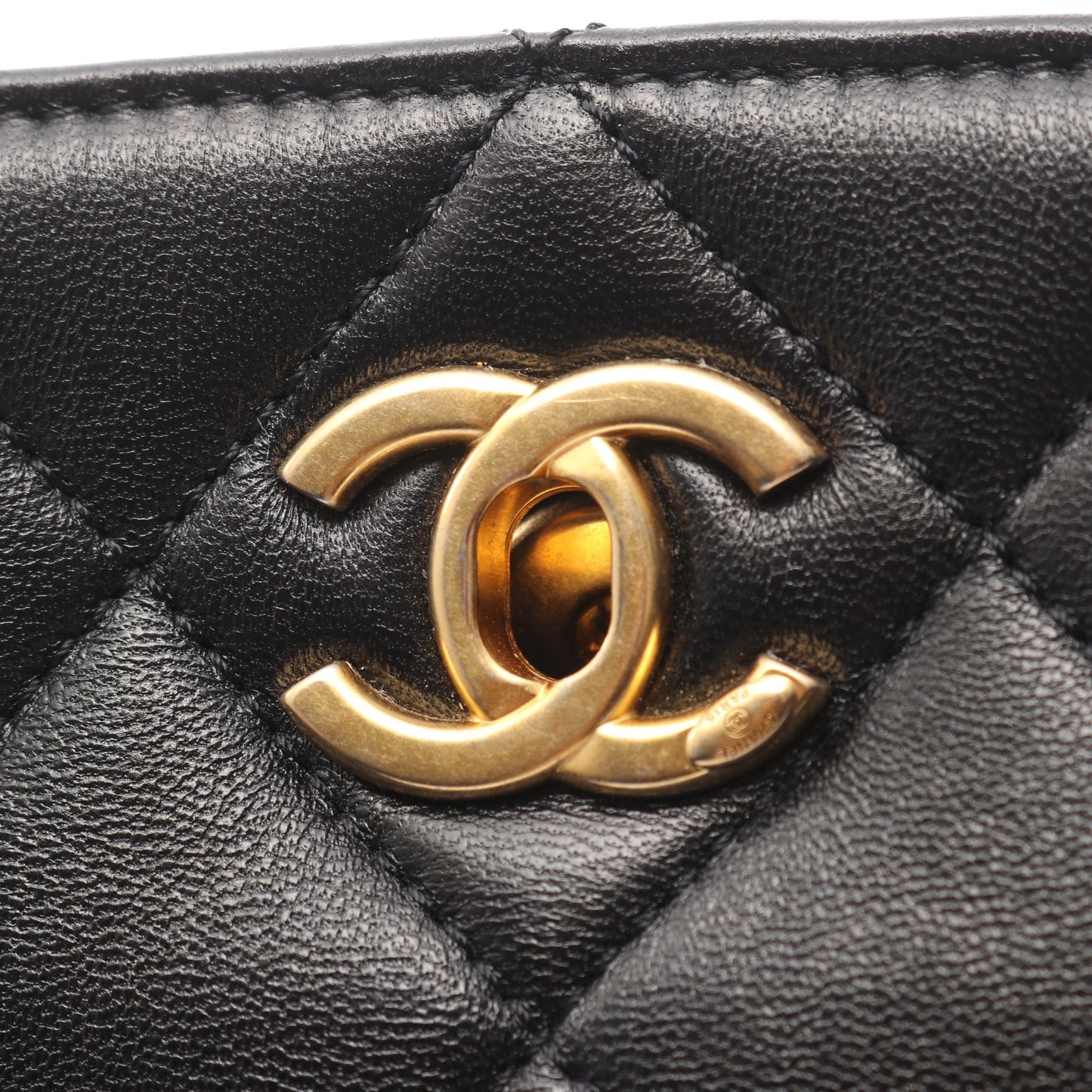マトラッセ チェーンショルダーバッグ レザー ブラック ゴールド金具 シャネル バッグ CHANEL