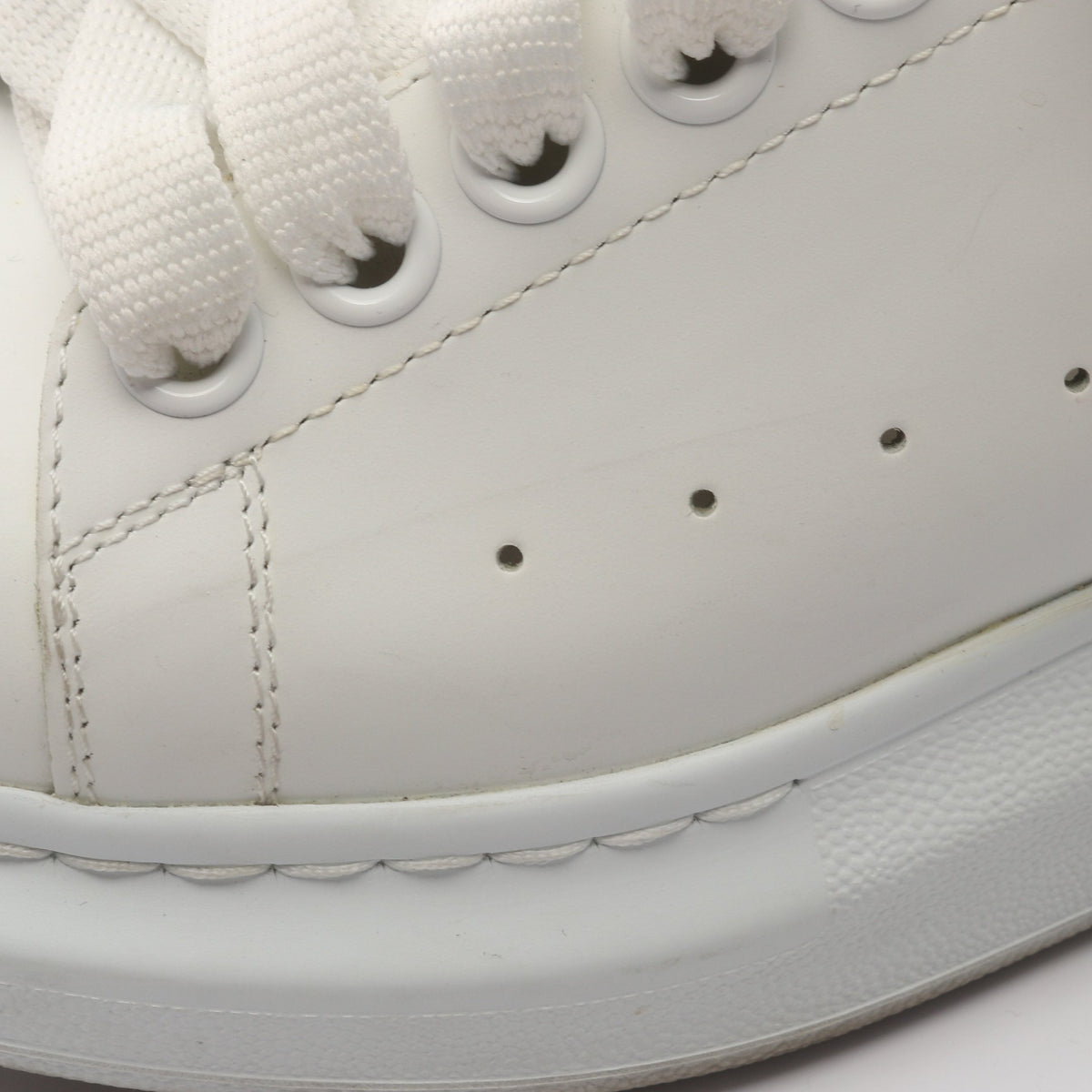 スニーカー レザー ホワイト ピンク アレキサンダーマックイーン シューズ ALEXANDER MCQUEEN