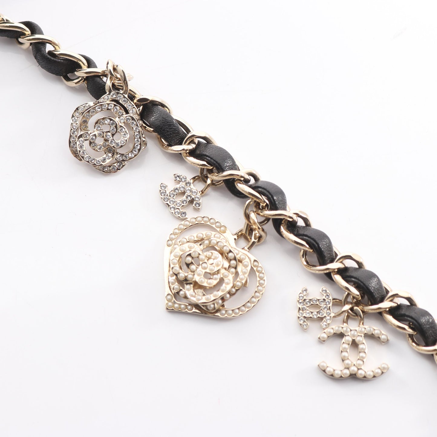 マトラッセ アイコン Wチェーンショルダーバッグ ラムスキン ブラック ゴールド金具 シャネル バッグ CHANEL