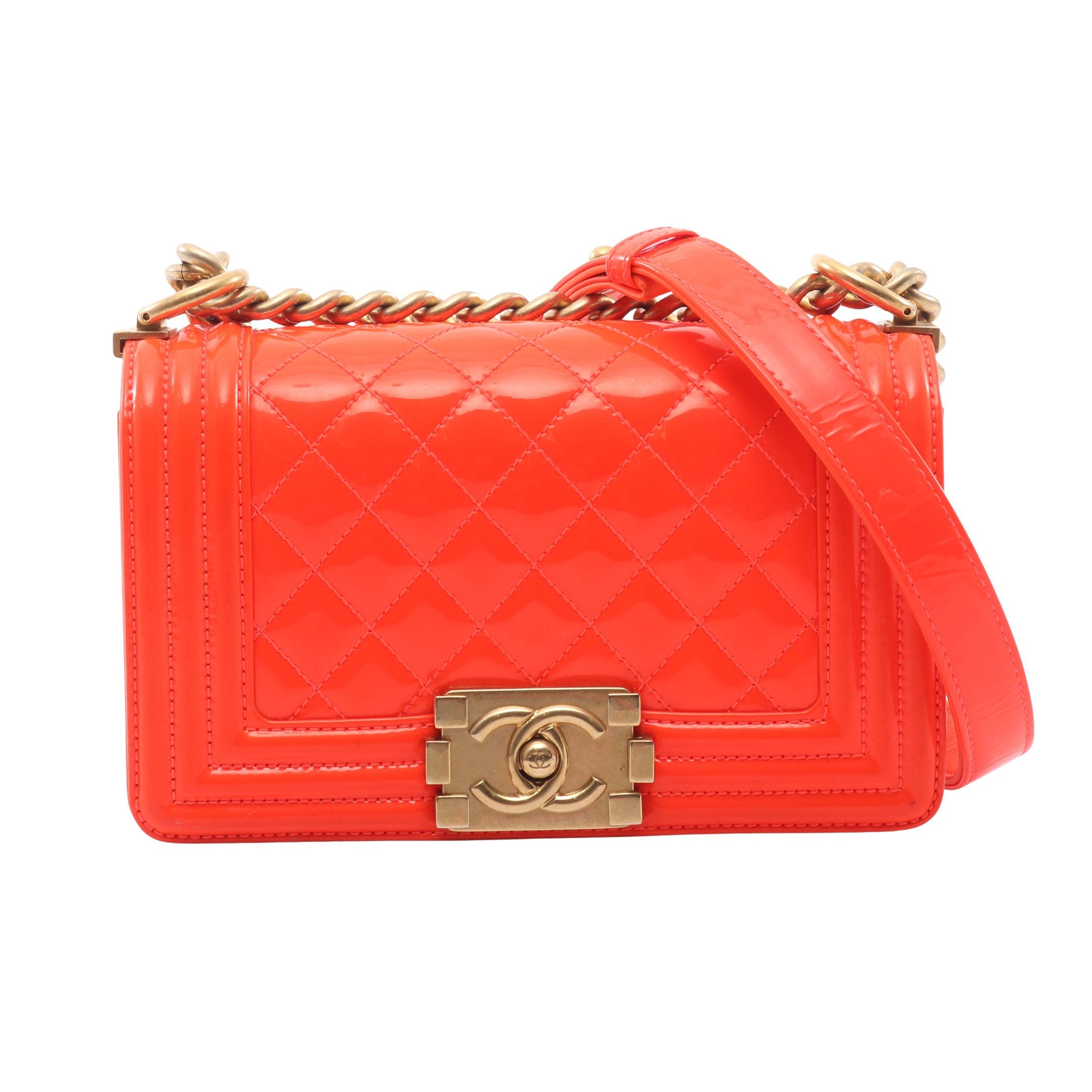 ボーイシャネル スモール チェーンショルダーバッグ エナメルレザー