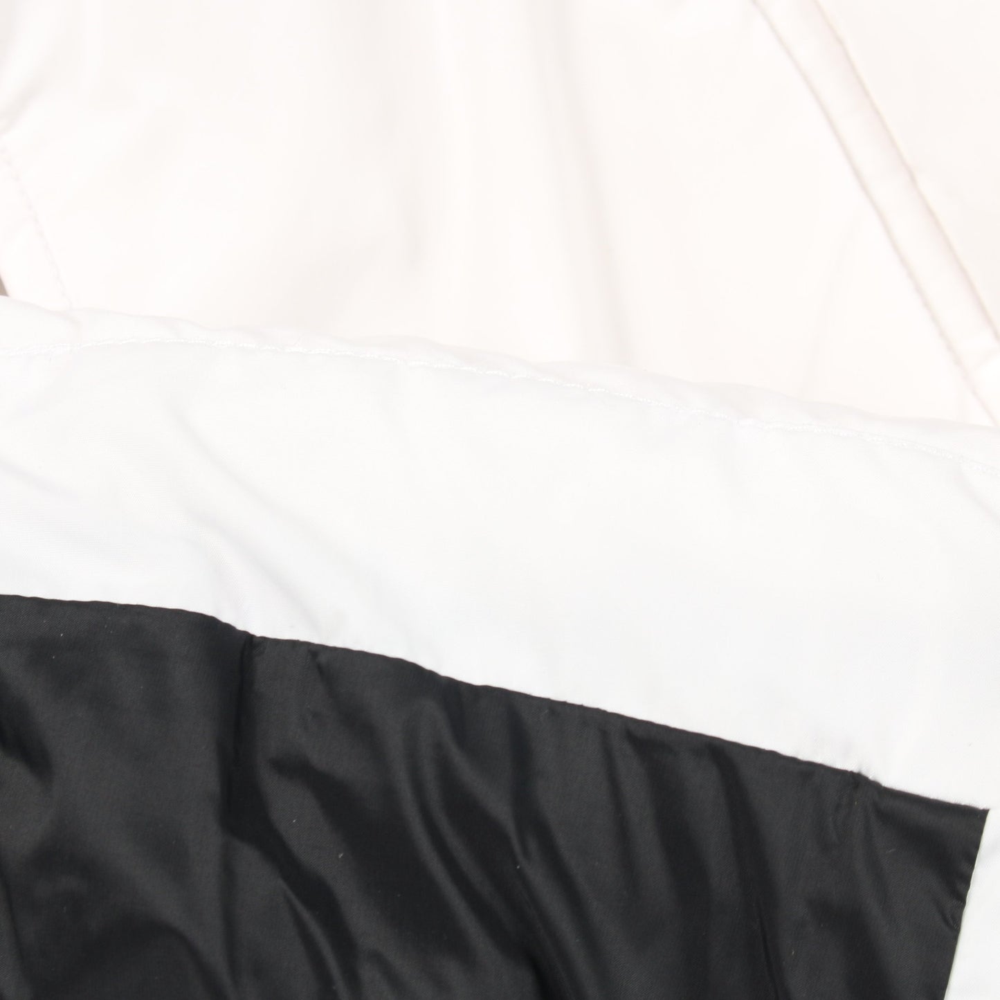 ダウンジャケット ホワイト フード付き ディースクエアード