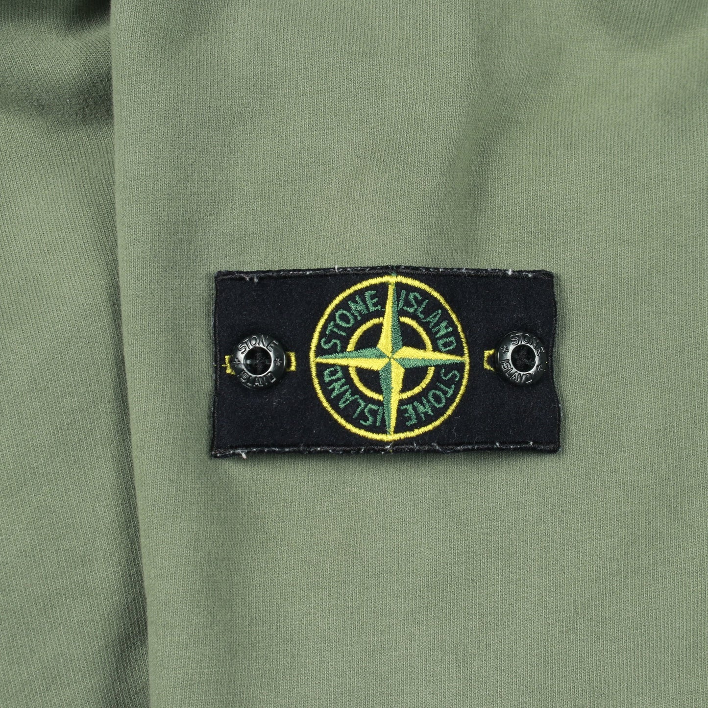 ガーメントダイ プルオーバーパーカー コットン カーキグリーン 裏起毛 ストーンアイランド トップス Stone Island