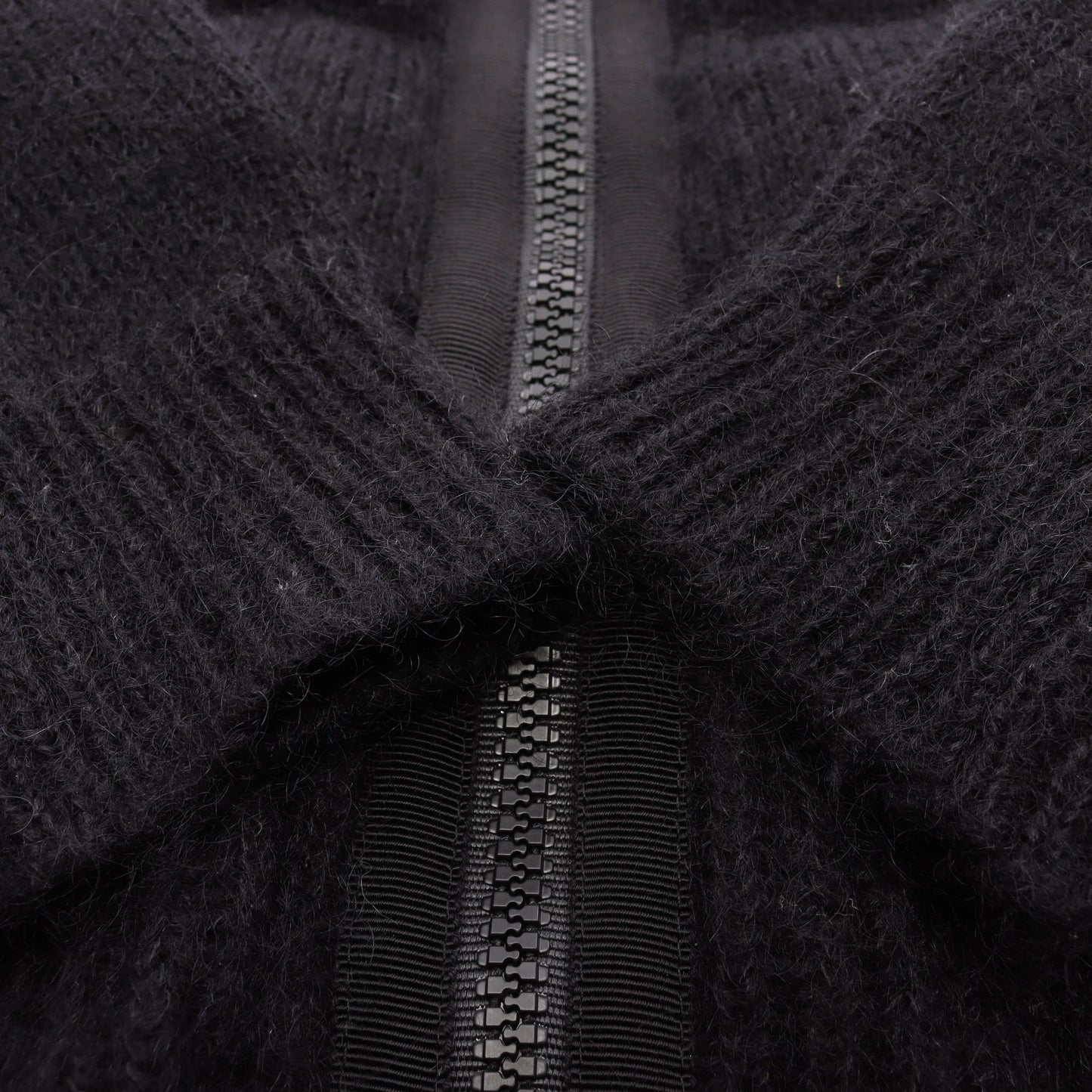 フリル ニットダウンジャケット カーディガン ウール モヘヤ ナイロン カシミヤ ブラック モンクレール トップス MONCLER