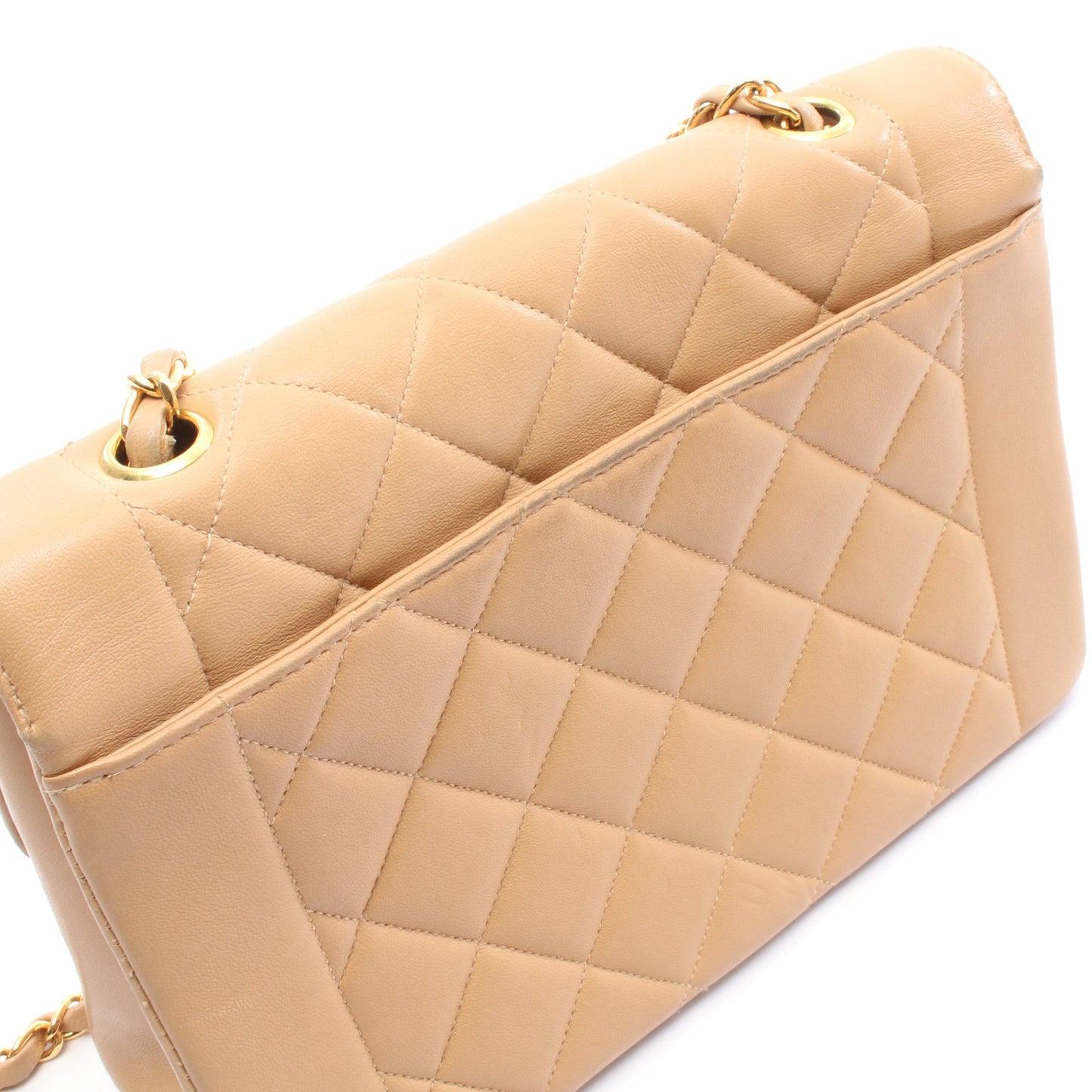 マトラッセ ダイアナフラップ チェーンショルダーバッグ ラムスキン ベージュ ゴールド金具 シャネル バッグ CHANEL