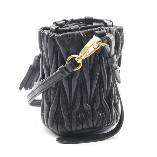 マテラッセ マイクロバッグ ショルダーバッグ レザー ブラック ミュウミュウ