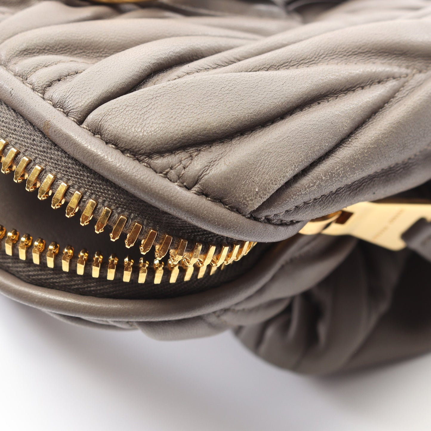 マテラッセ ハンドバッグ レザー グレーベージュ 2WAY ミュウミュウ