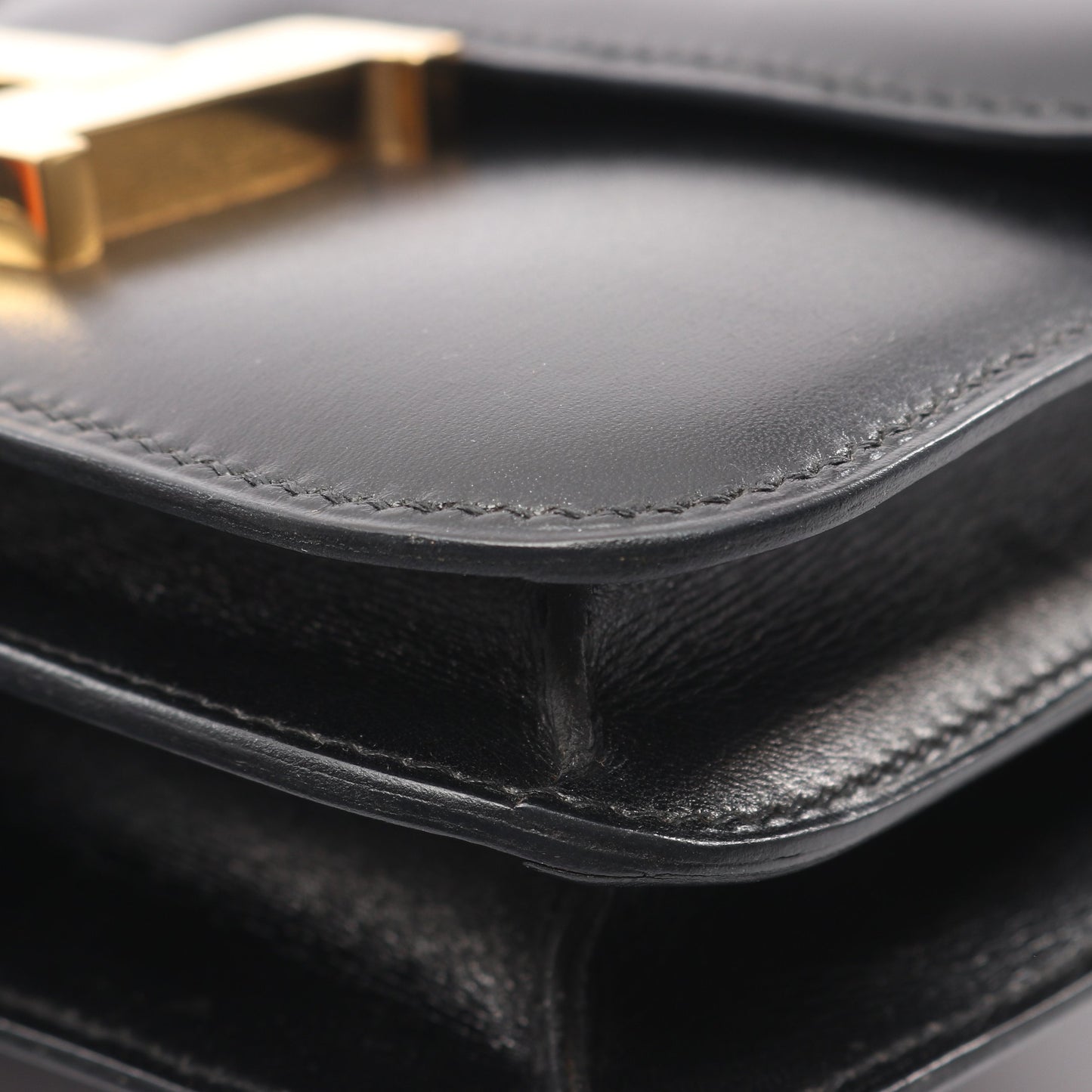 コンスタンス3 ミニ ショルダーバッグ ボックスカーフ ブラック ゴールド金具 □B刻印 エルメス バッグ HERMES