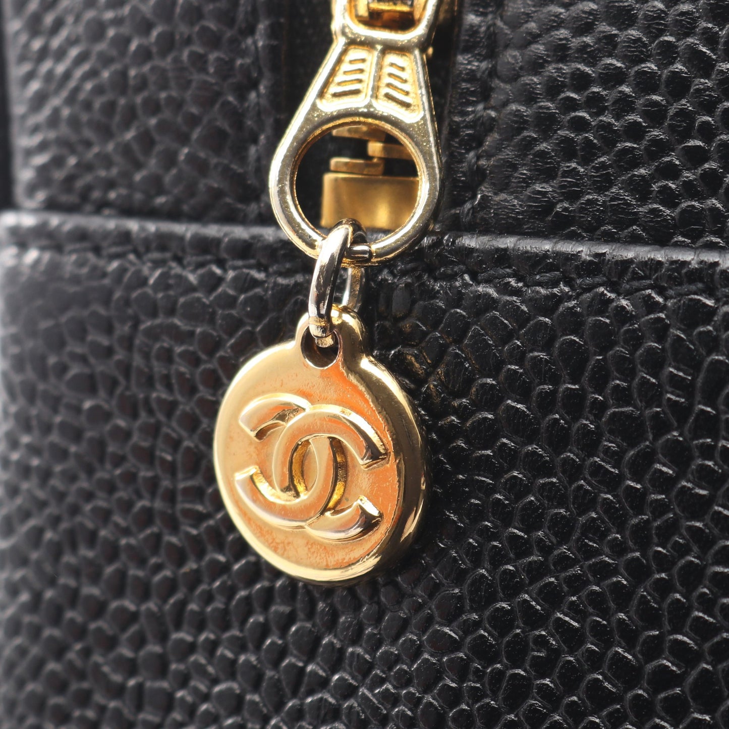 ココマーク バニティバッグ ハンドバッグ キャビアスキン ブラック ゴールド金具 2WAY シャネル バッグ CHANEL