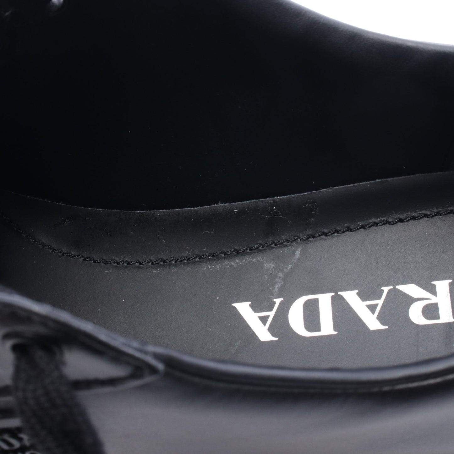 トライアングルロゴ ローカットスニーカー レザー ブラック プラダ シューズ PRADA
