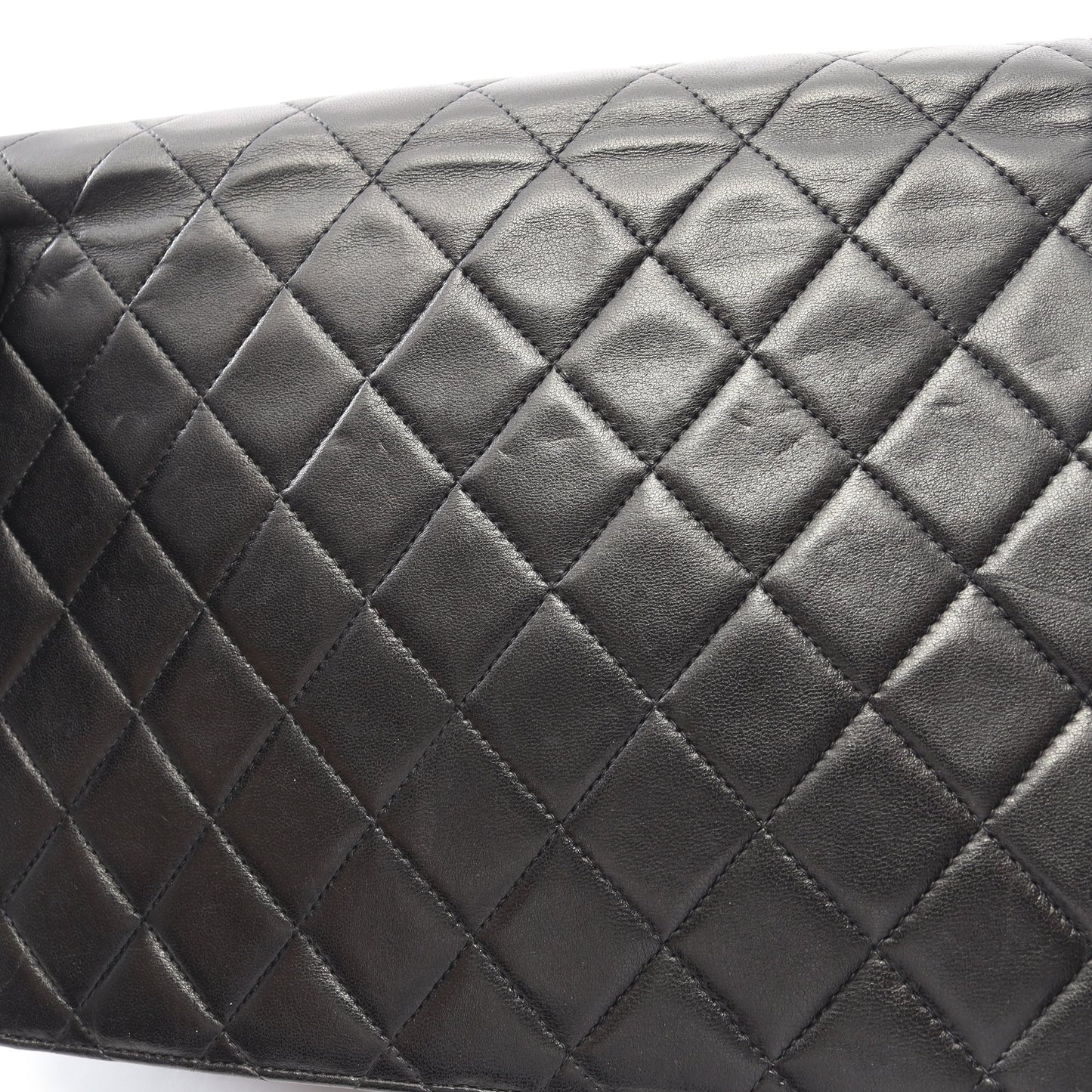 マトラッセ シングルフラップ プッシュロック チェーンショルダーバッグ ラムスキン ブラック ゴールド金具 シャネル バッグ CHANEL