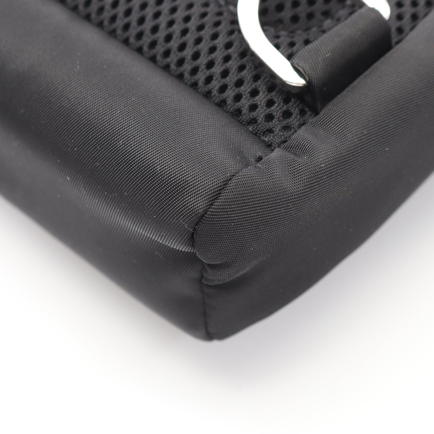 Re-Nylon ボディバッグ ナイロン サフィアーノレザー ブラック プラダ バッグ PRADA