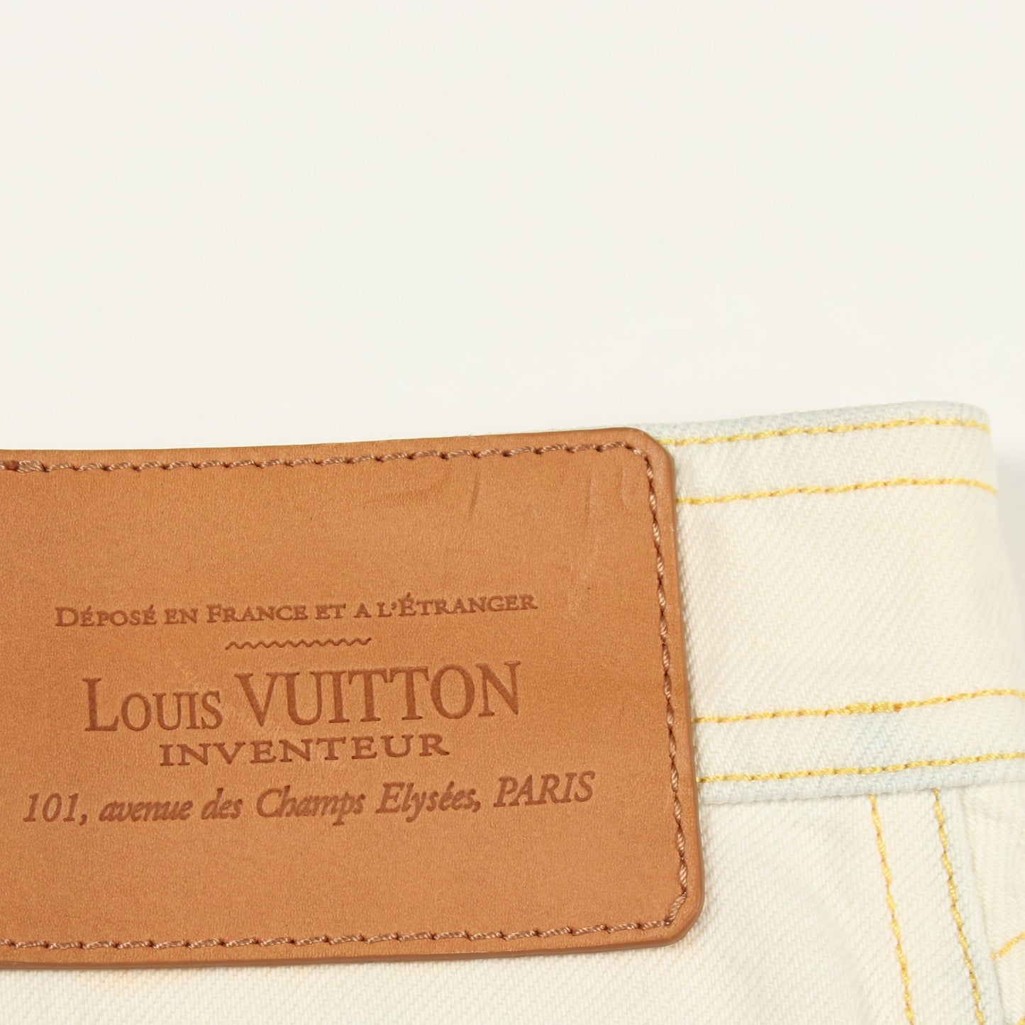 ジップアップ ブリーチ加工 デニムスカート コットン オフホワイト ルイヴィトン ボトムス LOUIS VUITTON