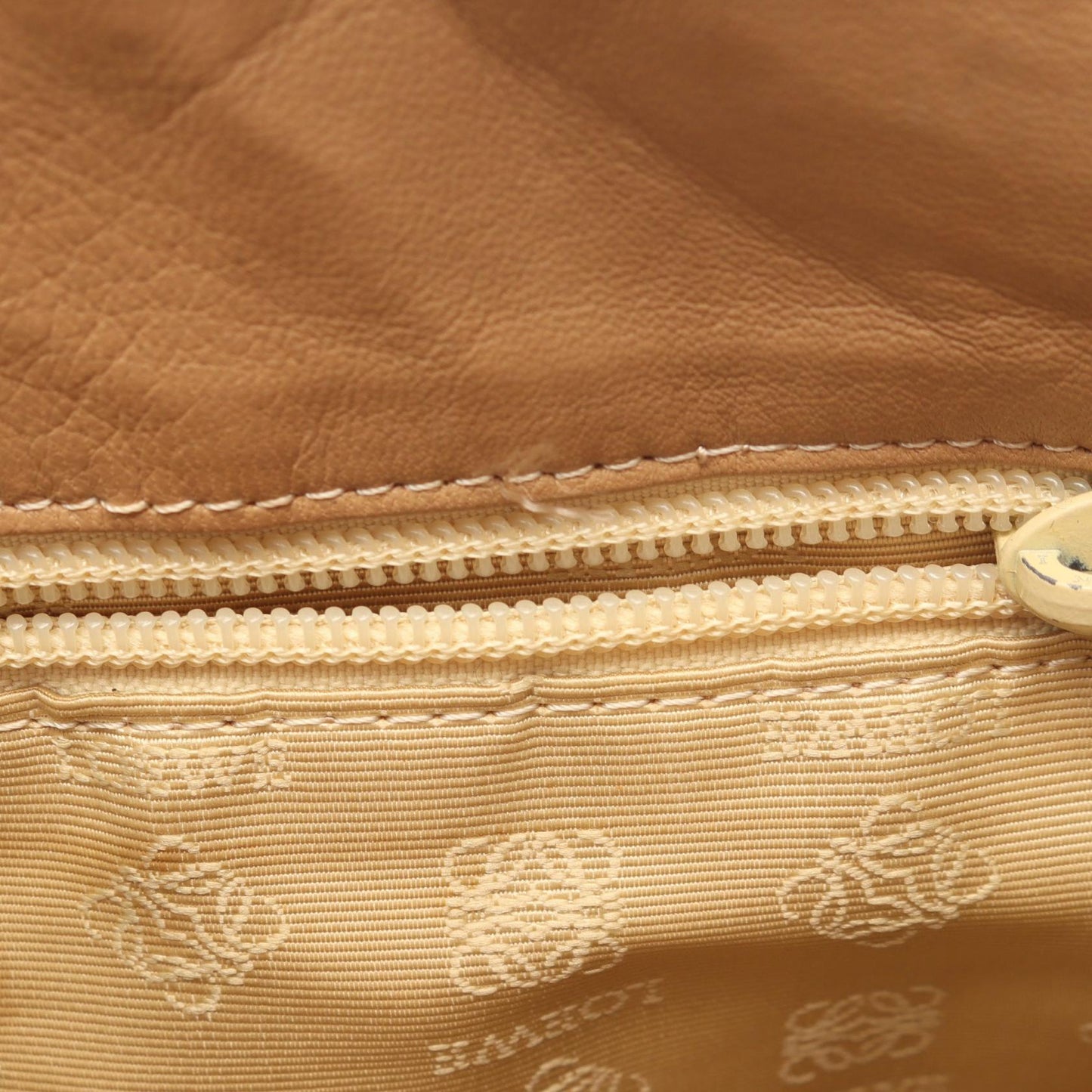 アナグラム ハンドバッグ トートバッグ レザー ベージュ ロエベ バッグ LOEWE