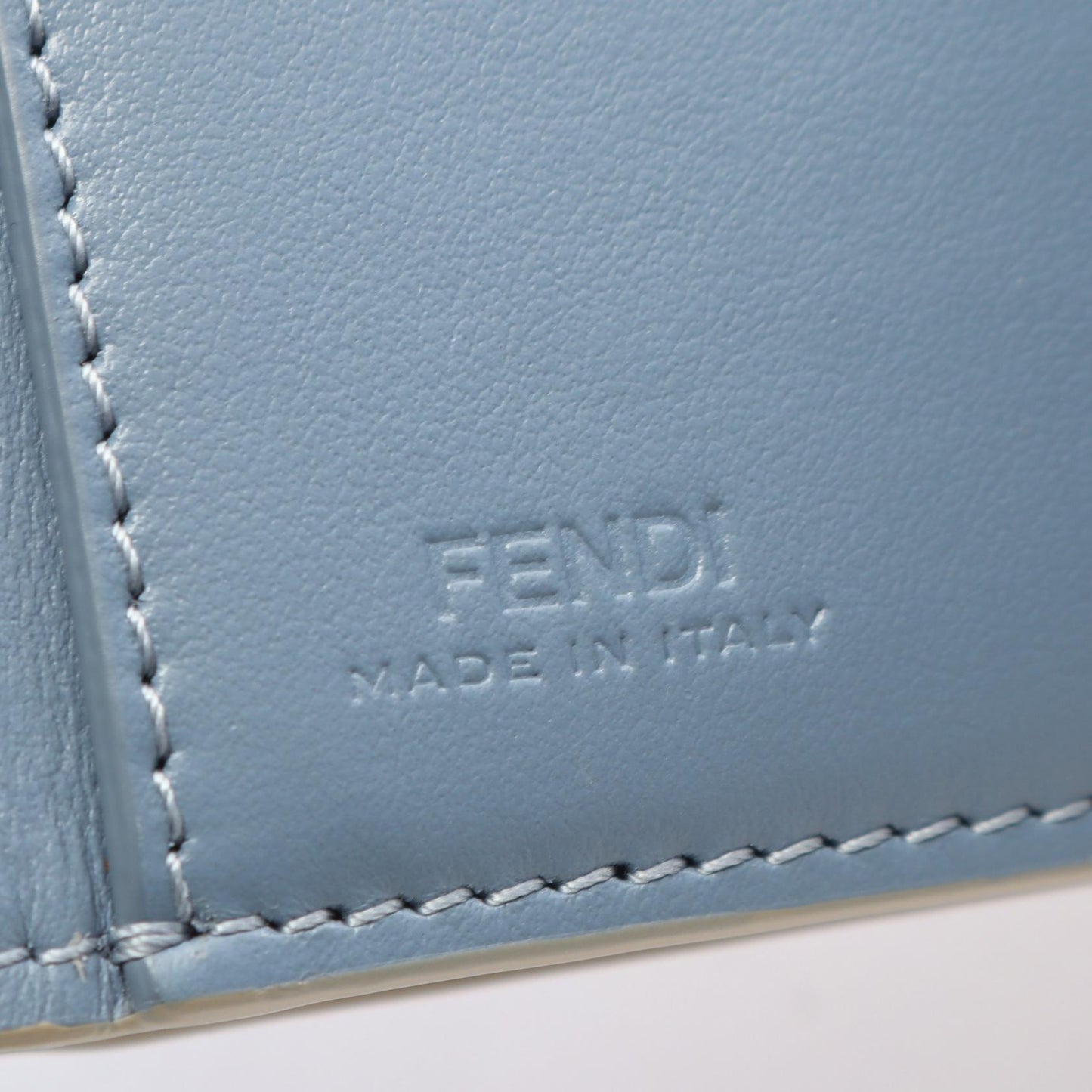 WAY ウェイ 三つ折り財布 レザー グレーベージュ ブルー フェンディ 財布・小物 FENDI