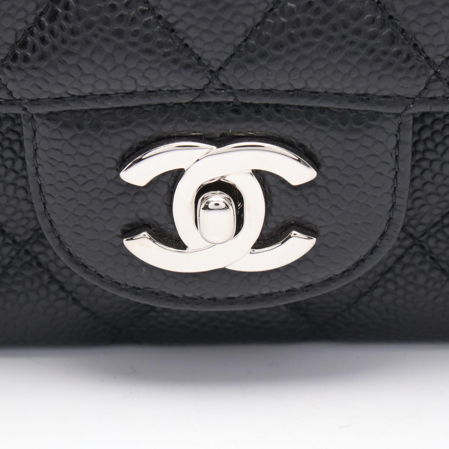 マトラッセ Wフラップ Wチェーンショルダーバッグ キャビアスキン ブラック シルバー金具 シャネル バッグ CHANEL