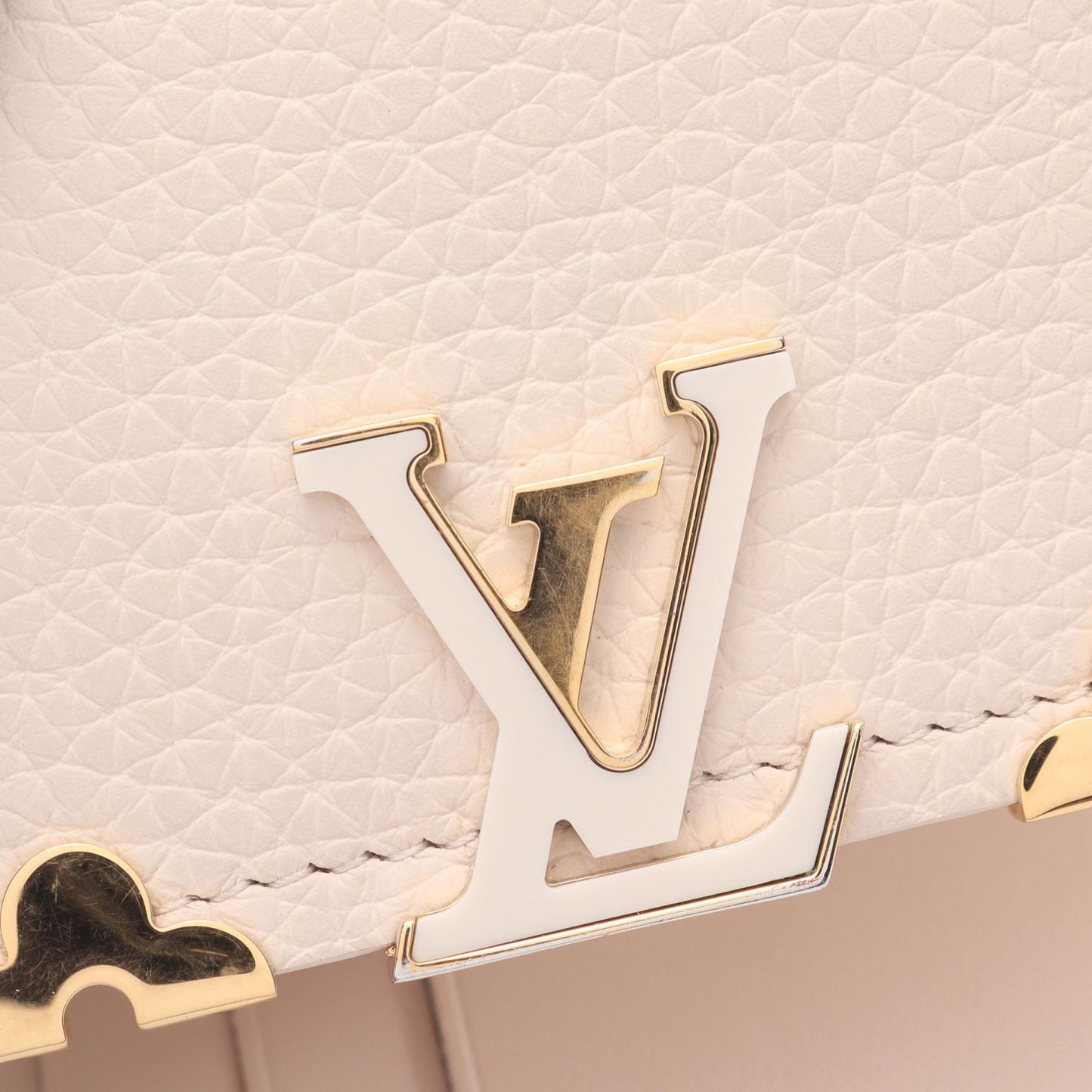 ポルトフォイユ カプシーヌ コンパクト クオーツ 三つ折り財布 レザー アイボリー ルイヴィトン 財布・小物 LOUIS VUITTON
