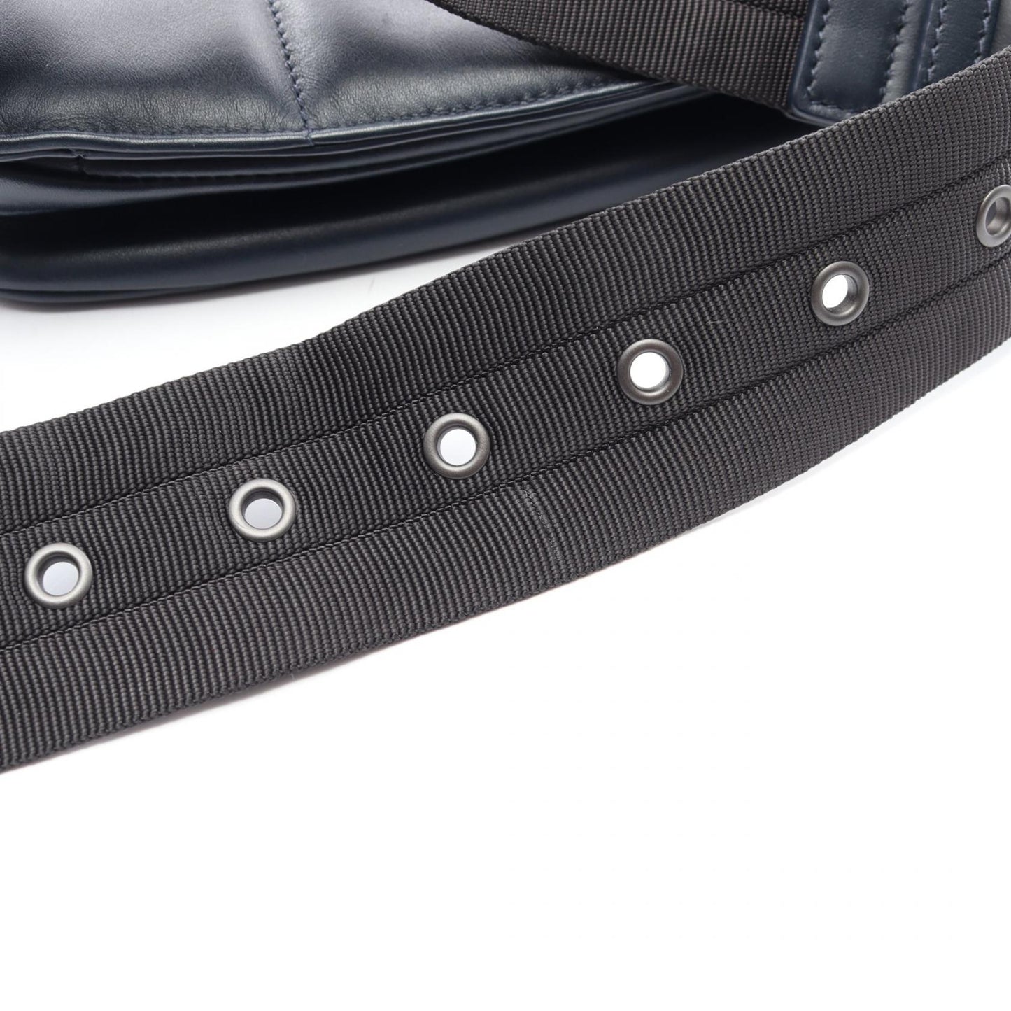 イントレチャート ウエストバッグ レザー ネイビー ボッテガヴェネタ バッグ BOTTEGA VENETA